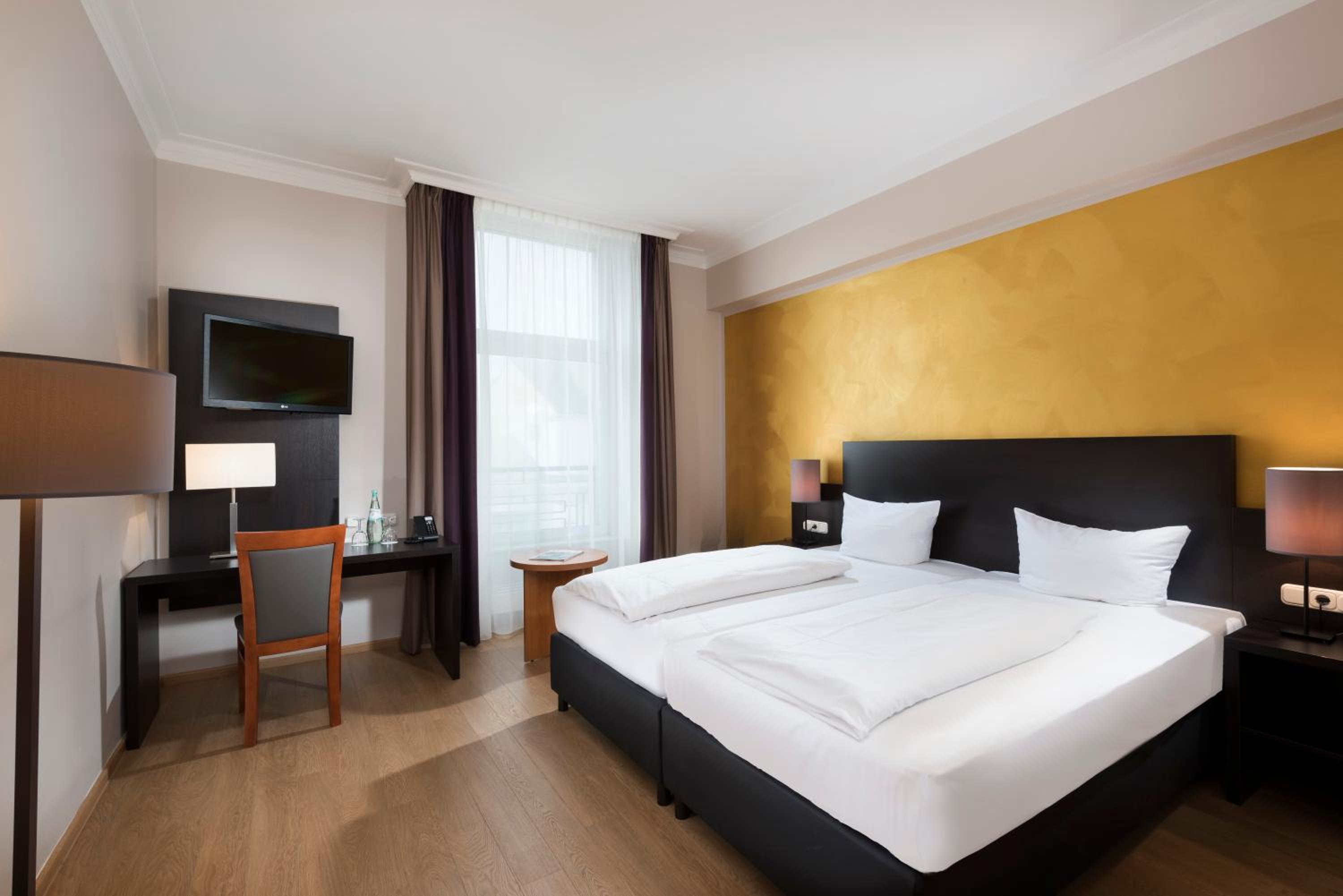 Standard Double Room - Photo 2