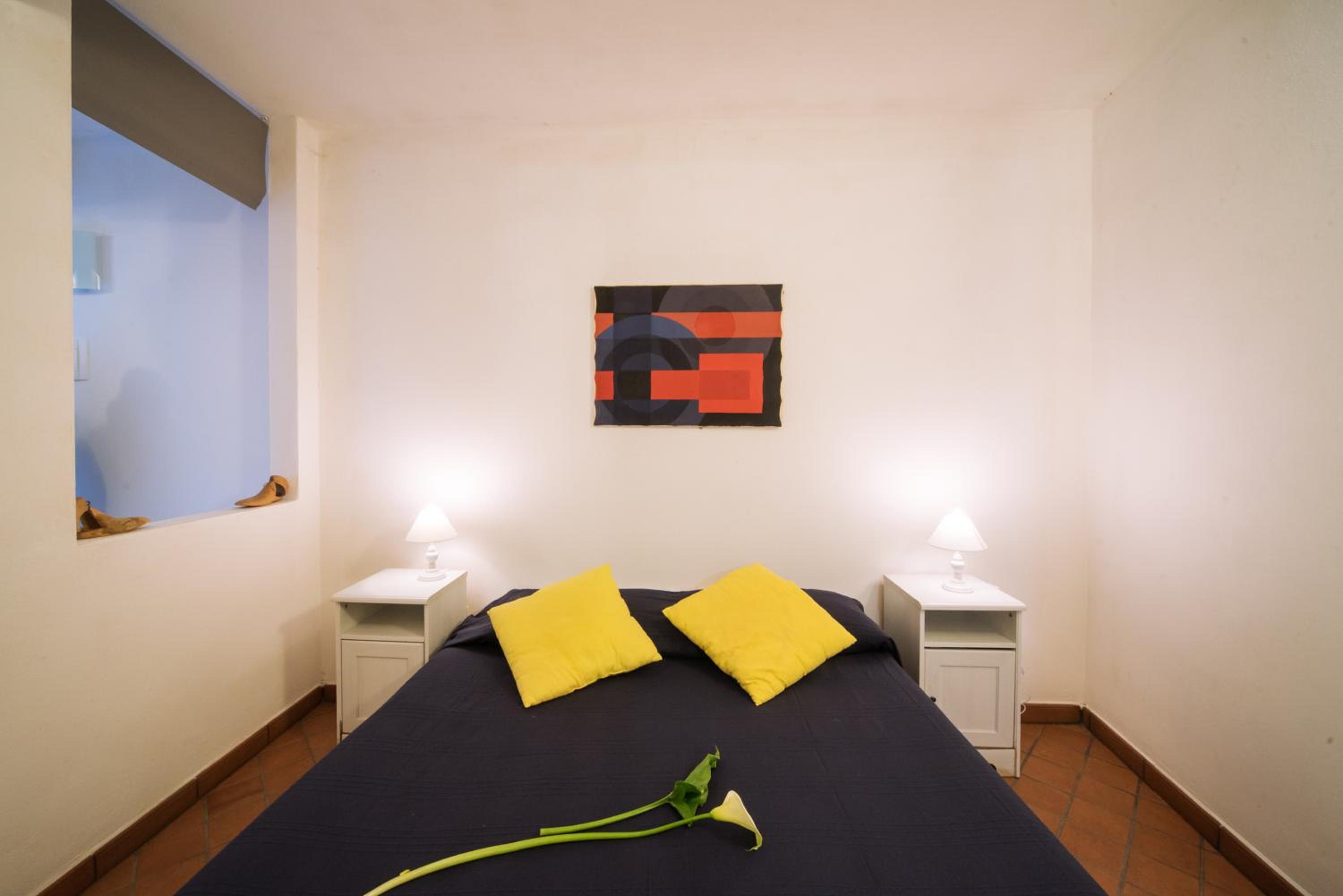 One-Bedroom House photo 1