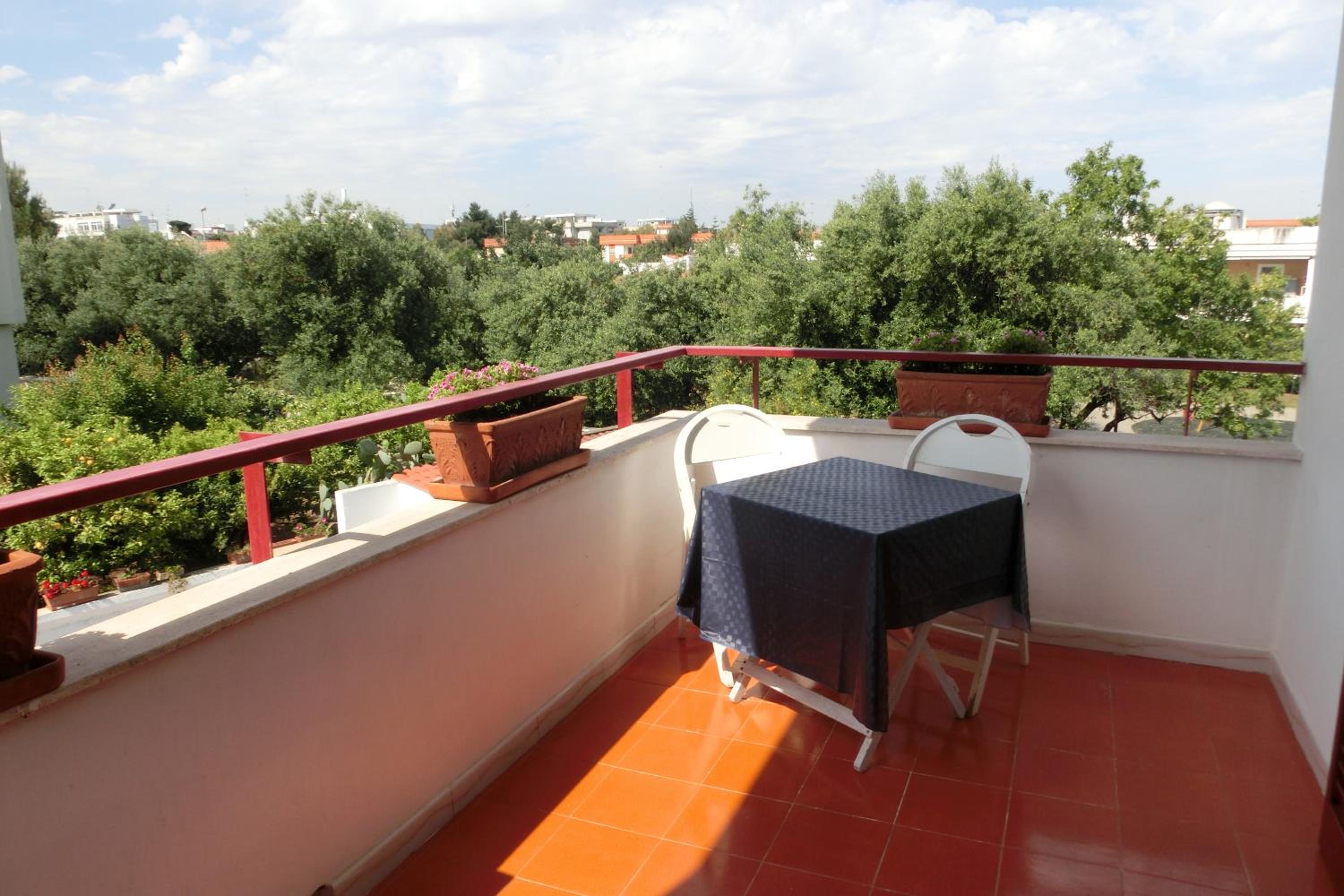 Deluxe Double Room with Balcony  photo 2