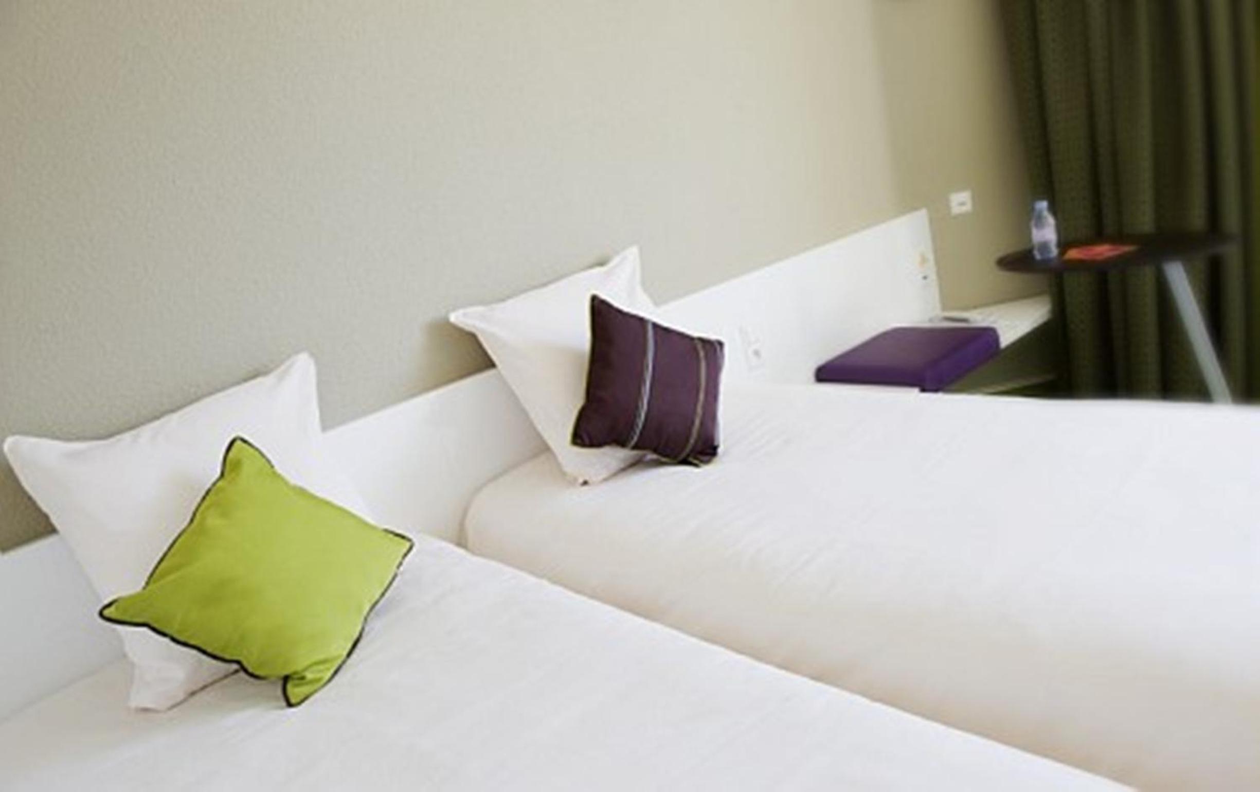 Standard Twin Room - Photo 2