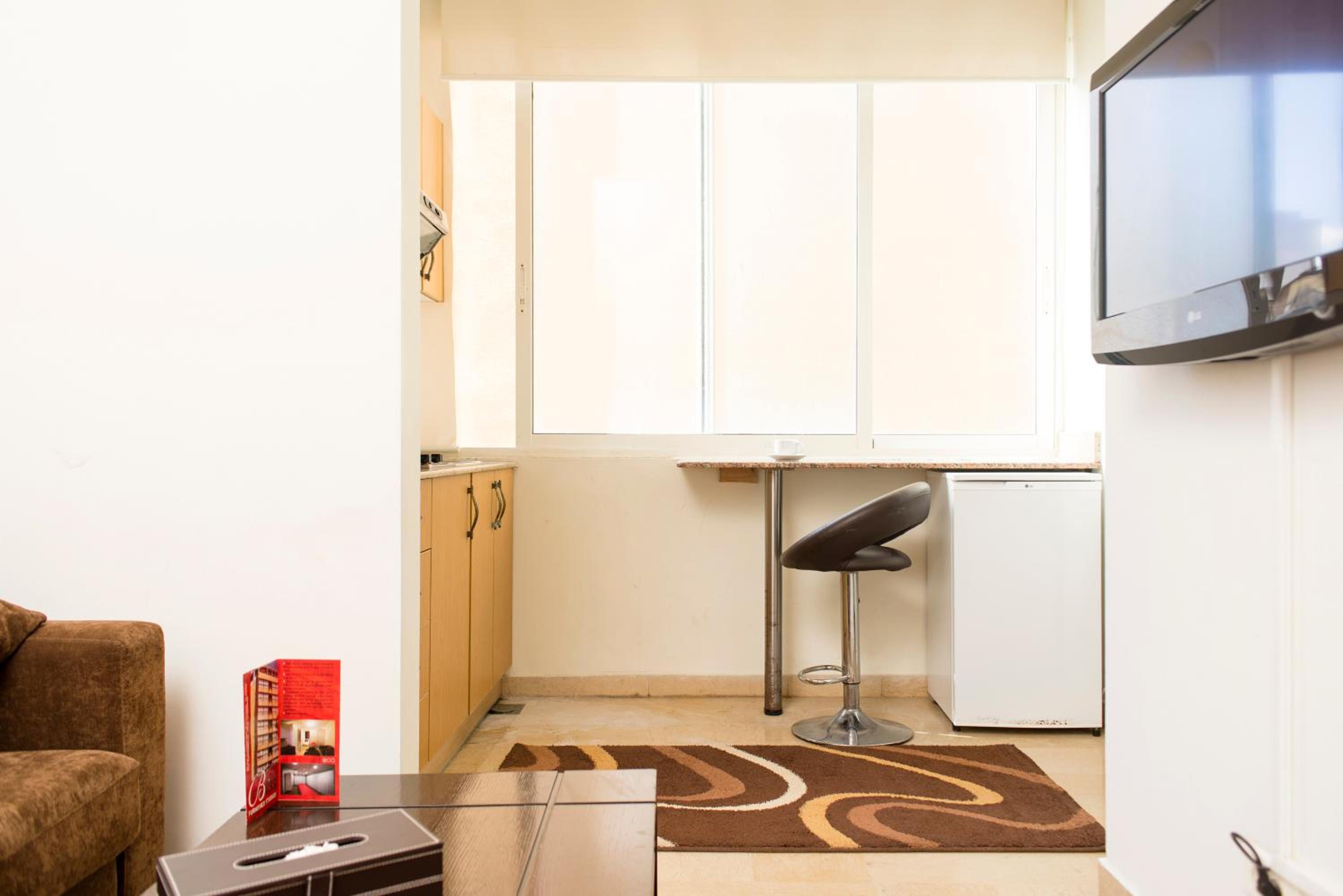 Standard Studio - Photo 28