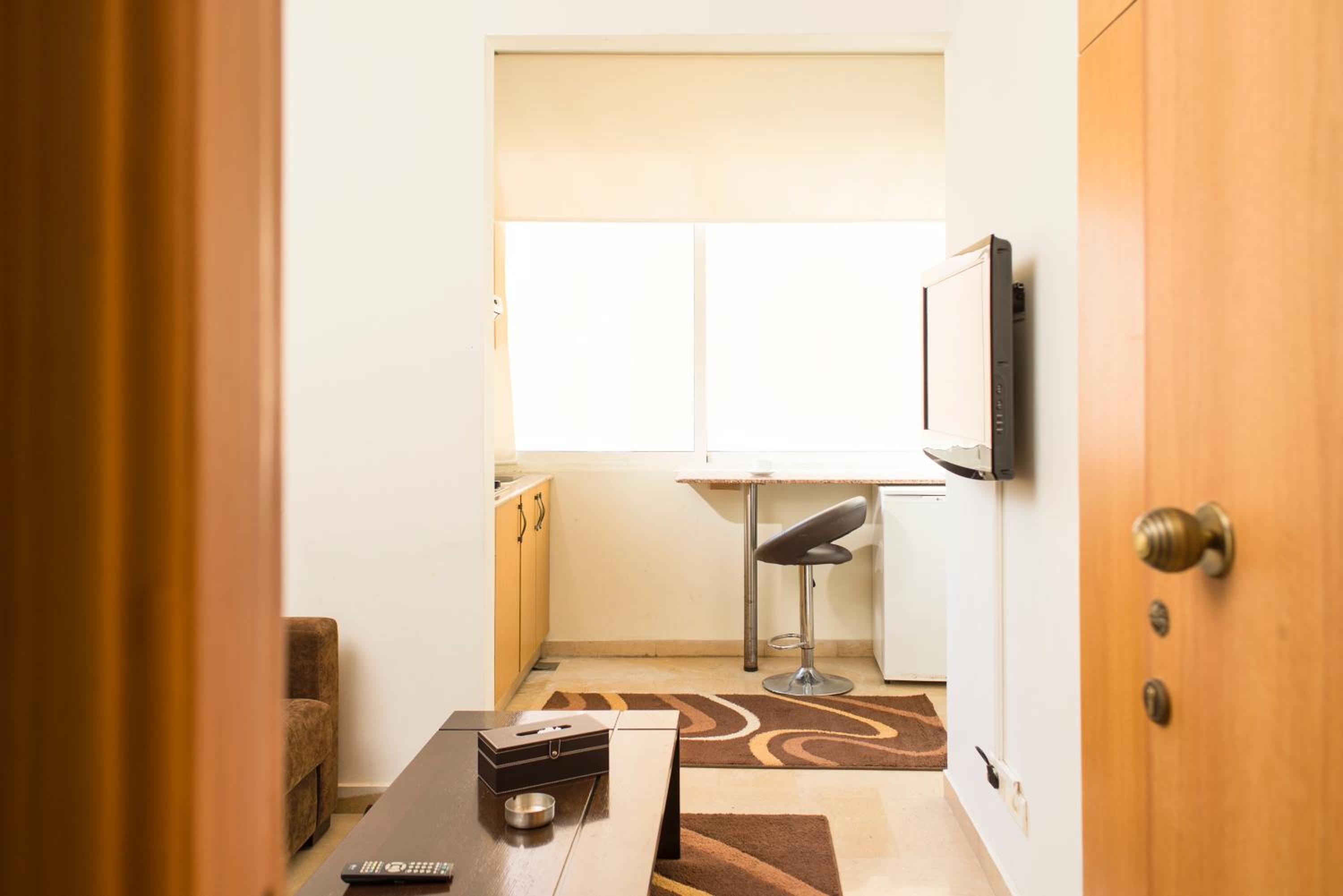 Standard Studio - Photo 13
