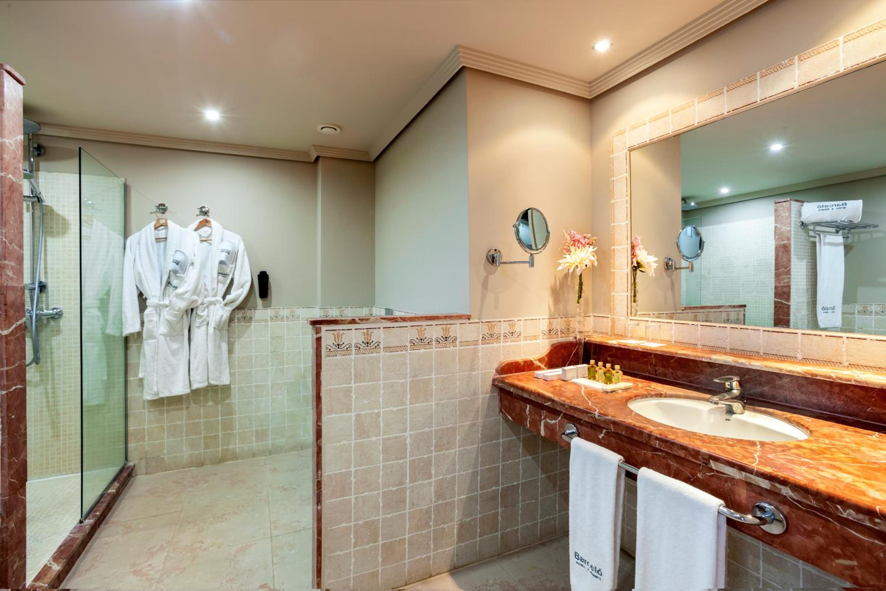 Family Junior Suite (2 Adults + 1 Child) photo 2