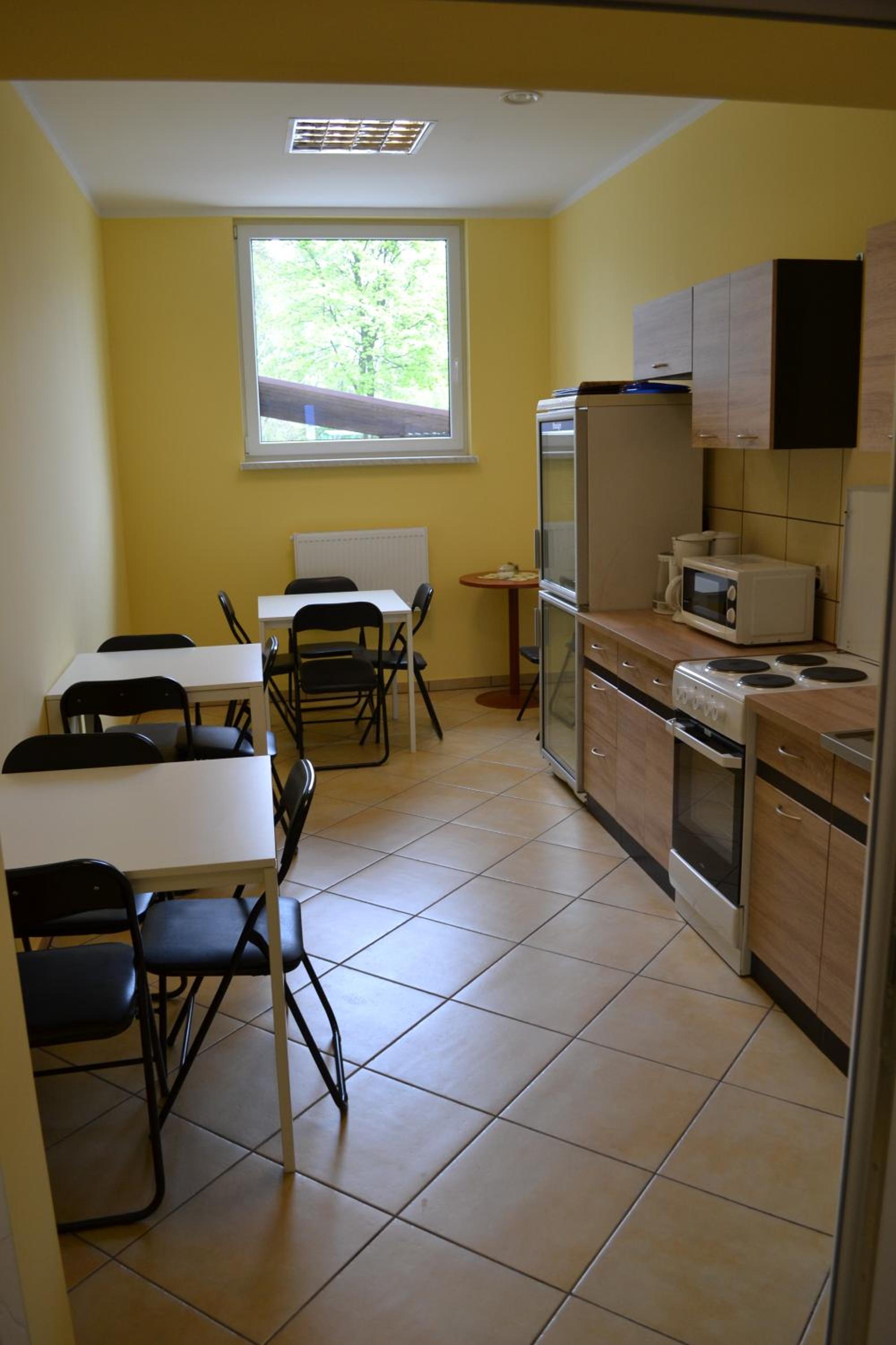 Triple Room with Bathroom - Photo 3