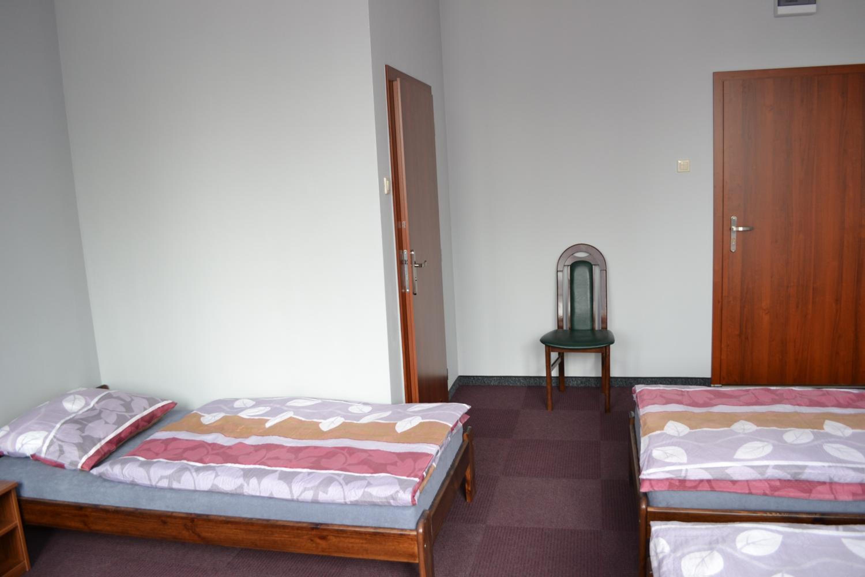 Triple Room with Bathroom - Photo 4