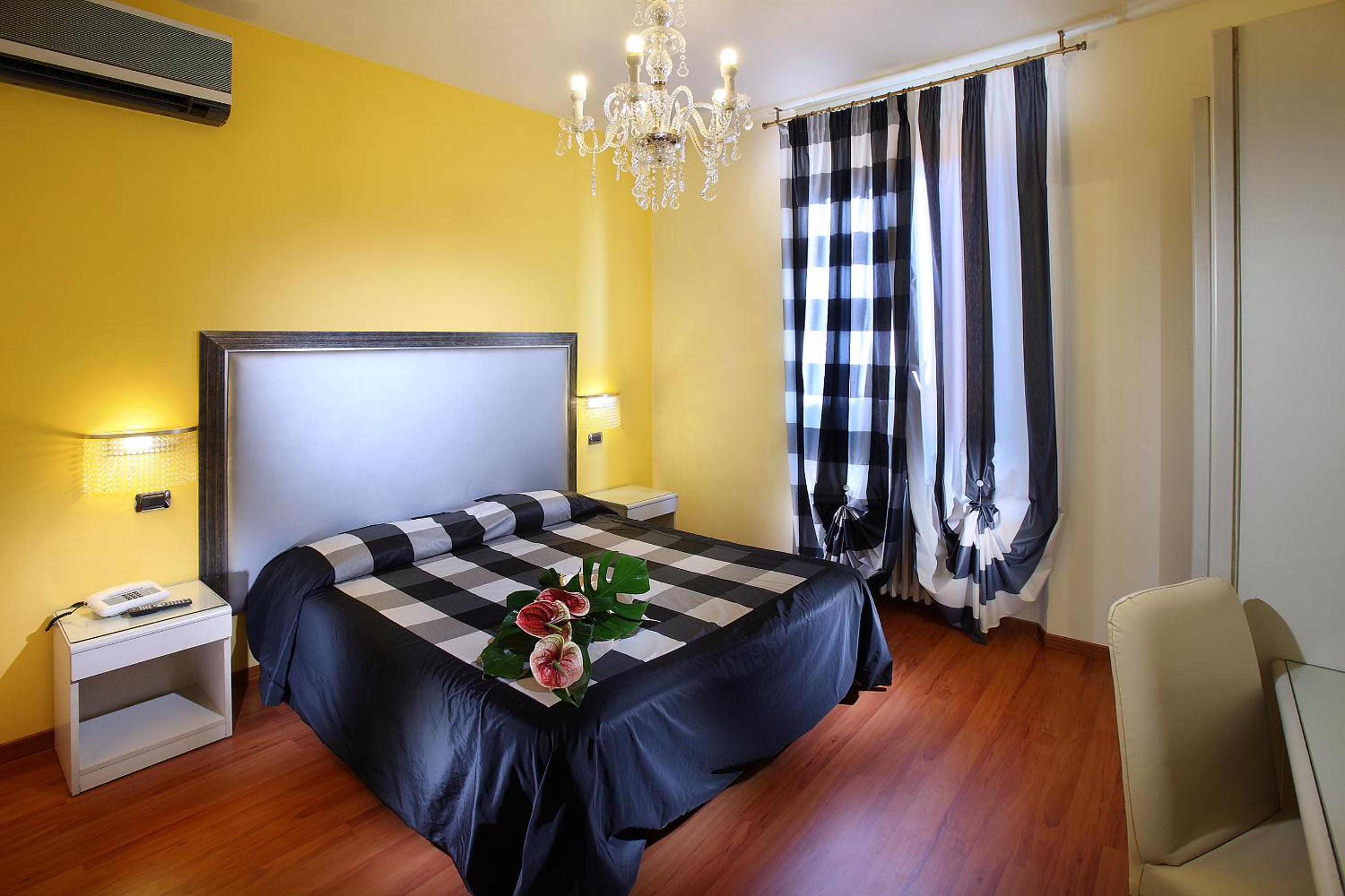 Standard Double or Twin Room photo 2