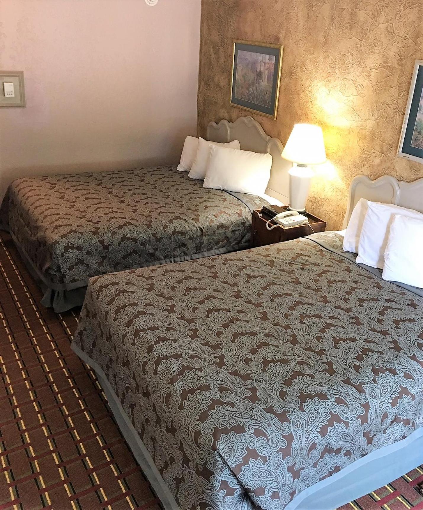 Double Room with Two Double Beds - Photo 1