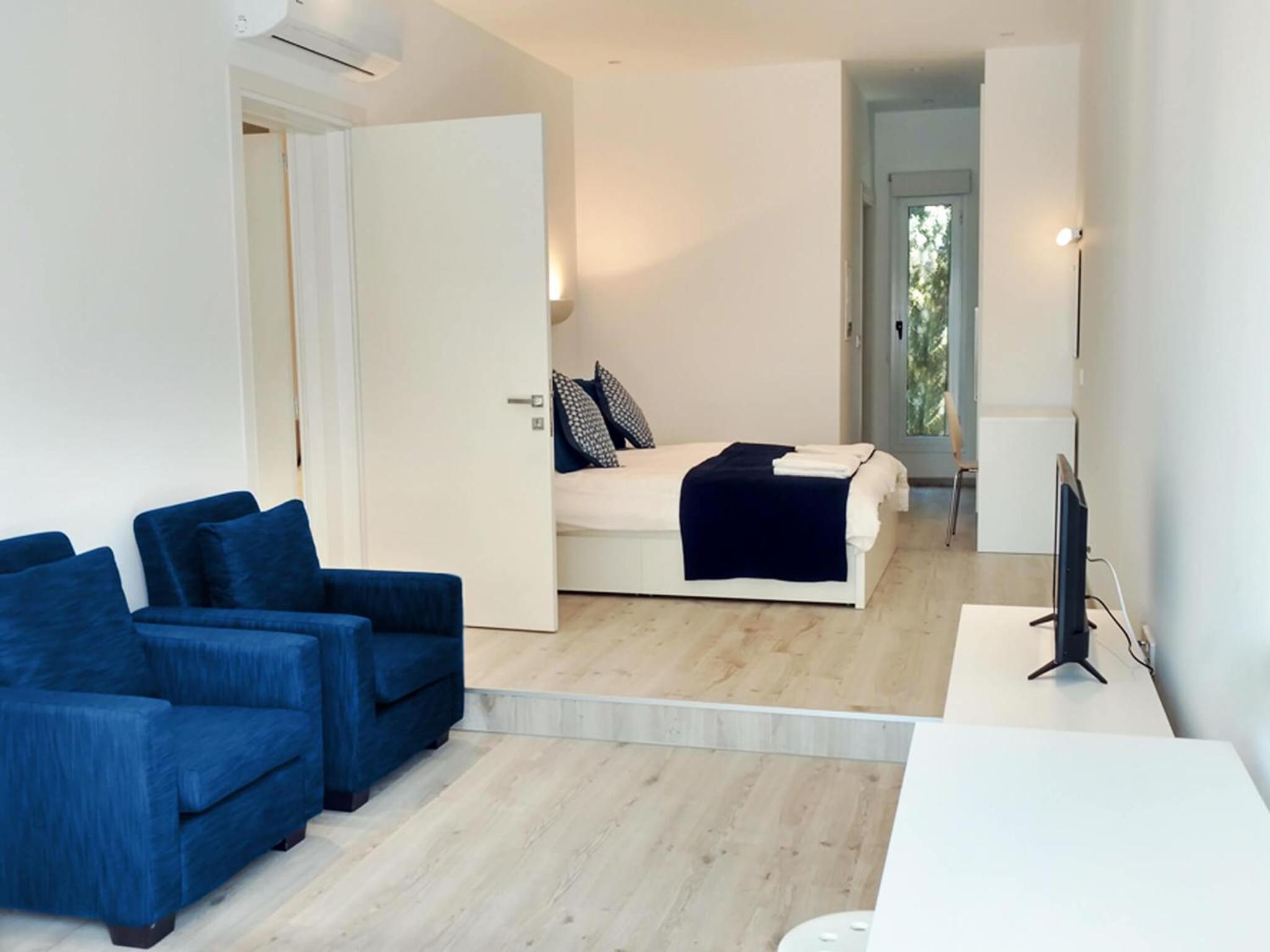 Studio Apartment photo 1