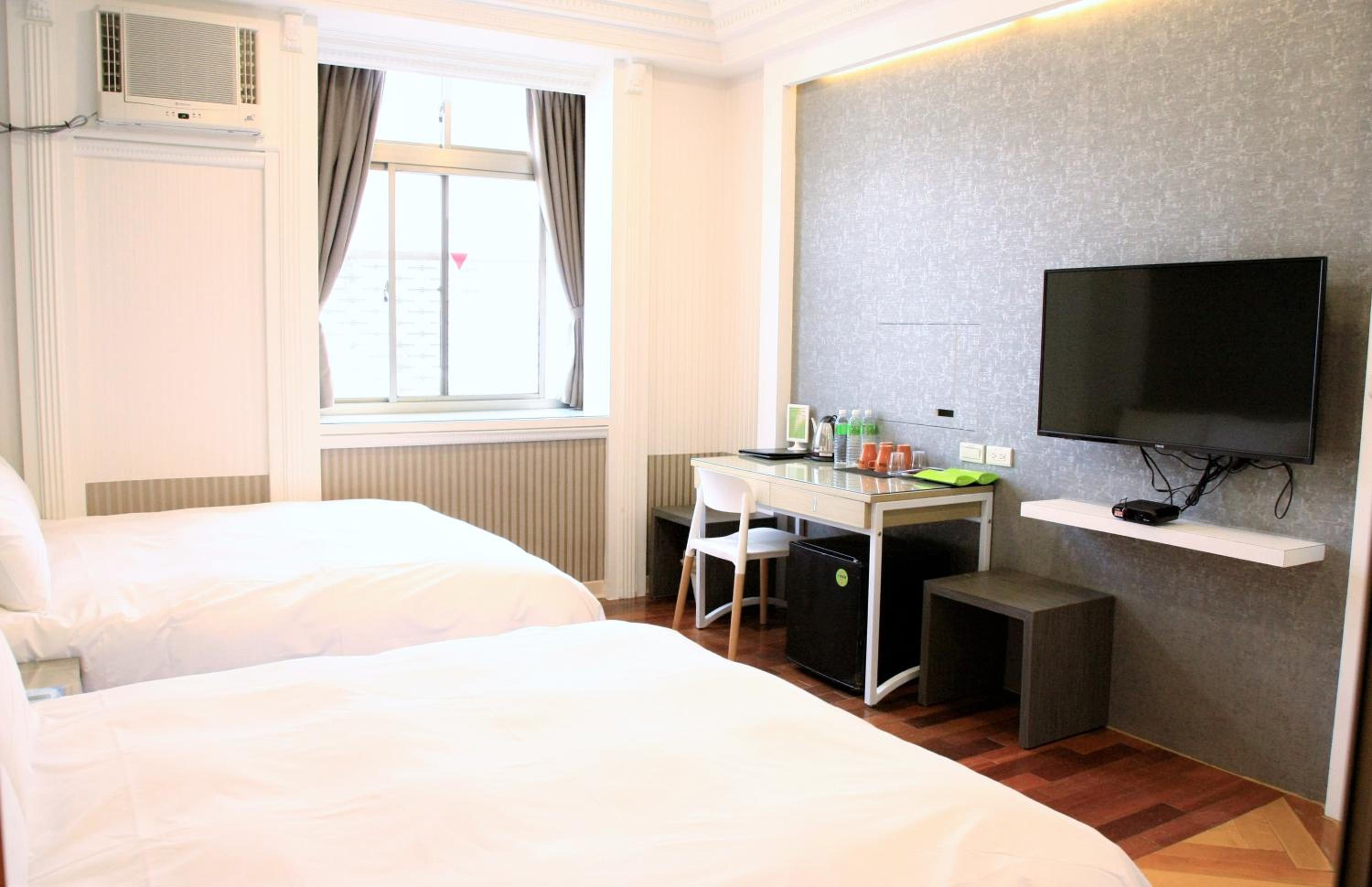 Superior Double Room with Two Double Beds photo 1