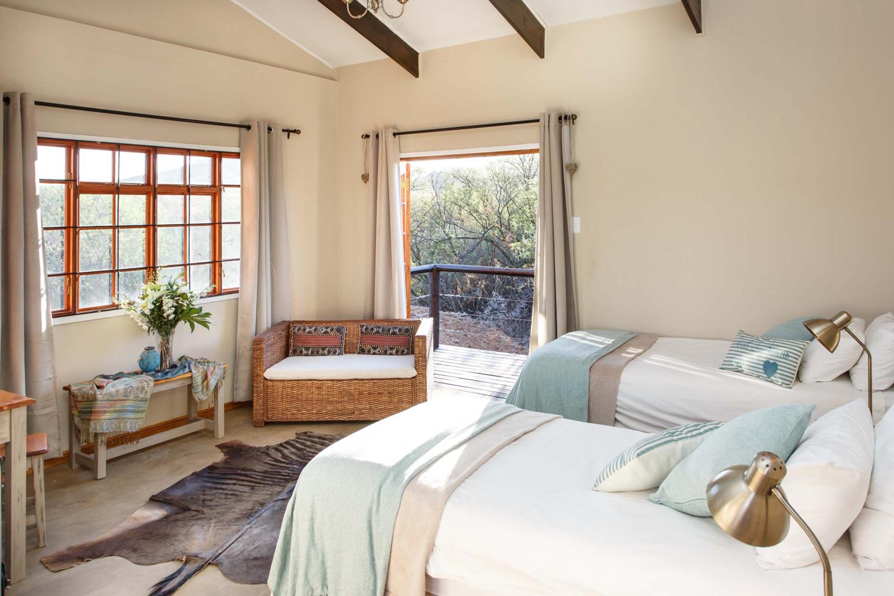 Standard Twin Room with Mountain View photo 1