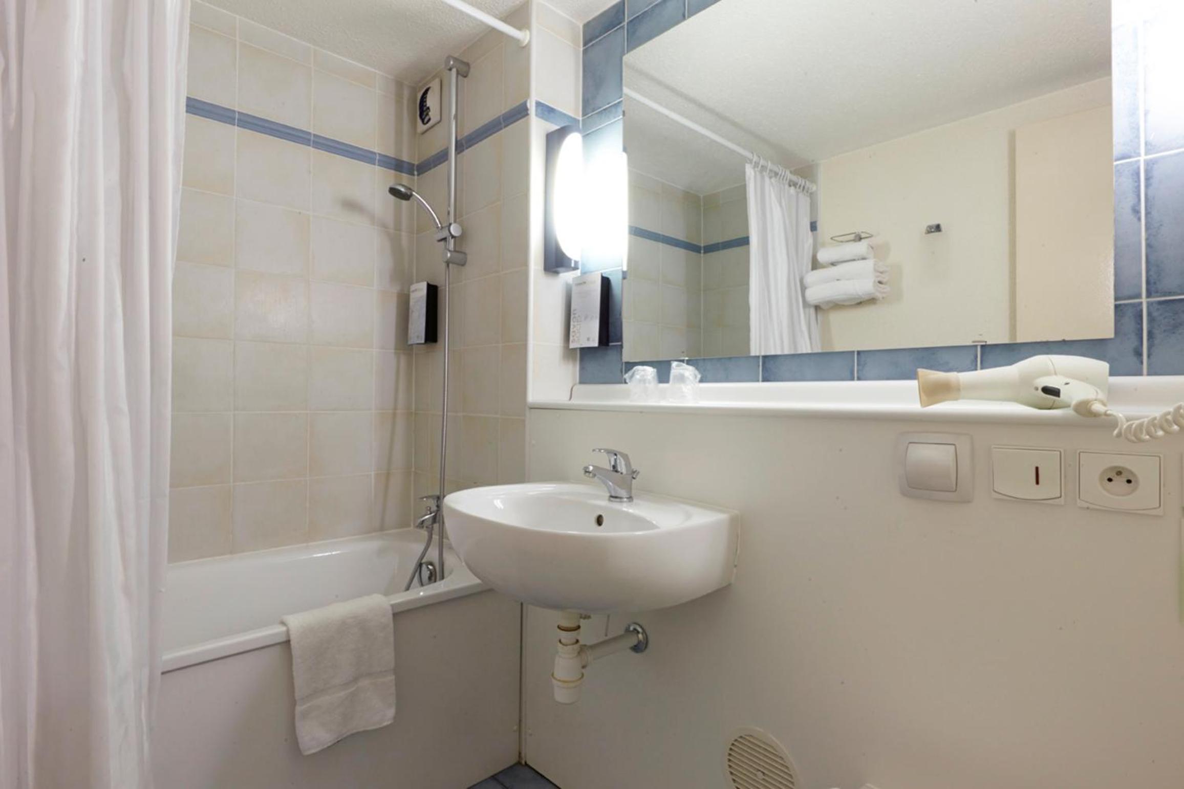 Double Room - Photo 4