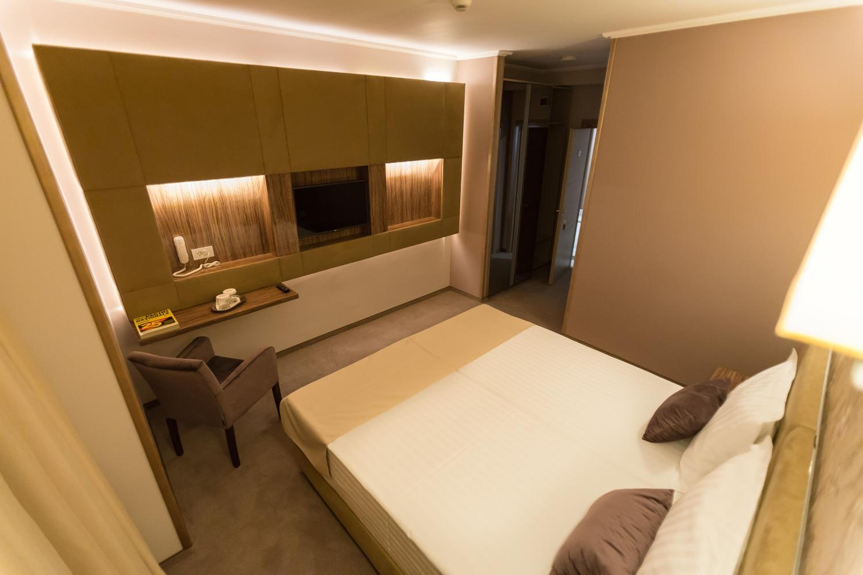 Premium Double or Twin Room - Photo 1