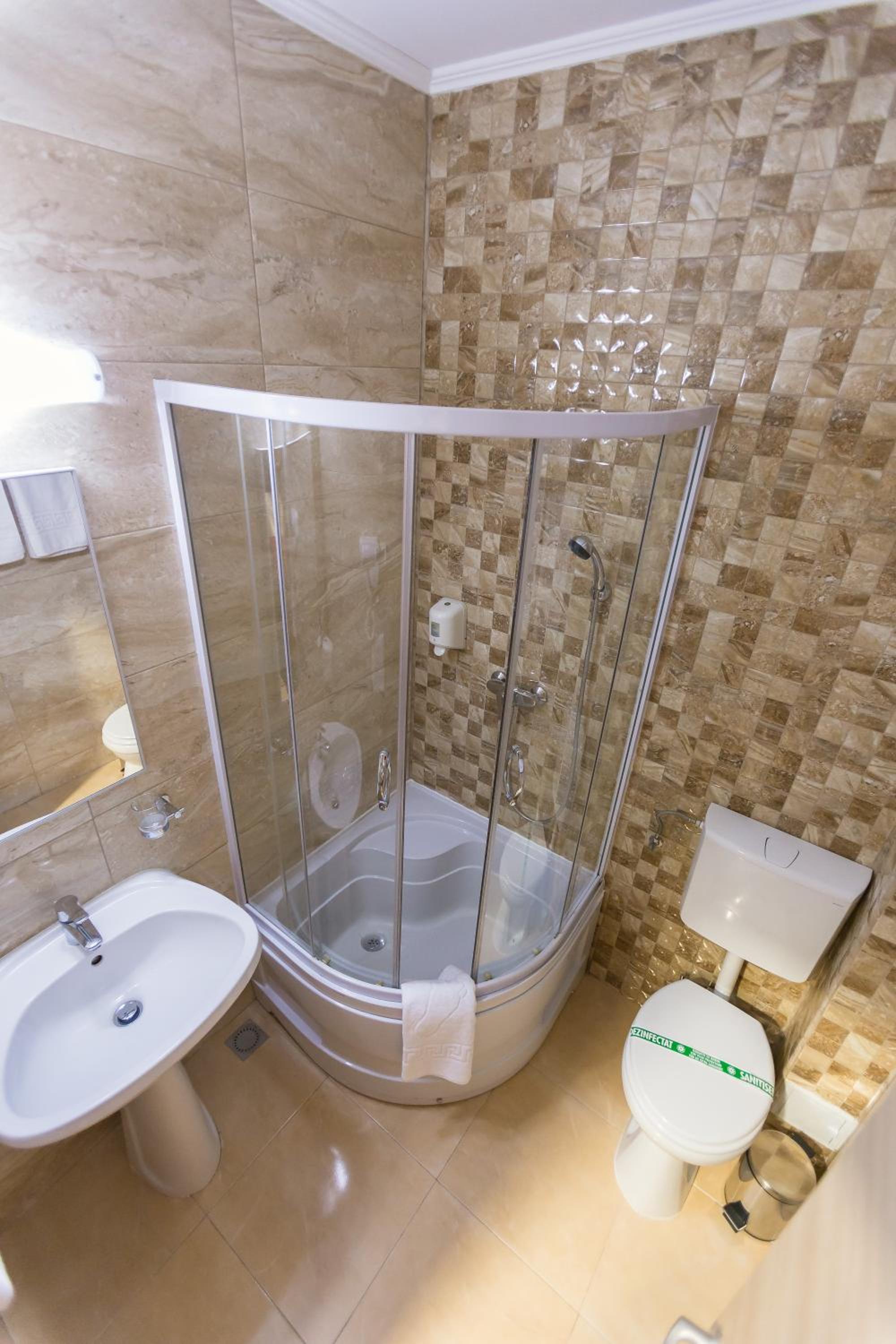 Premium Double or Twin Room - Photo 6