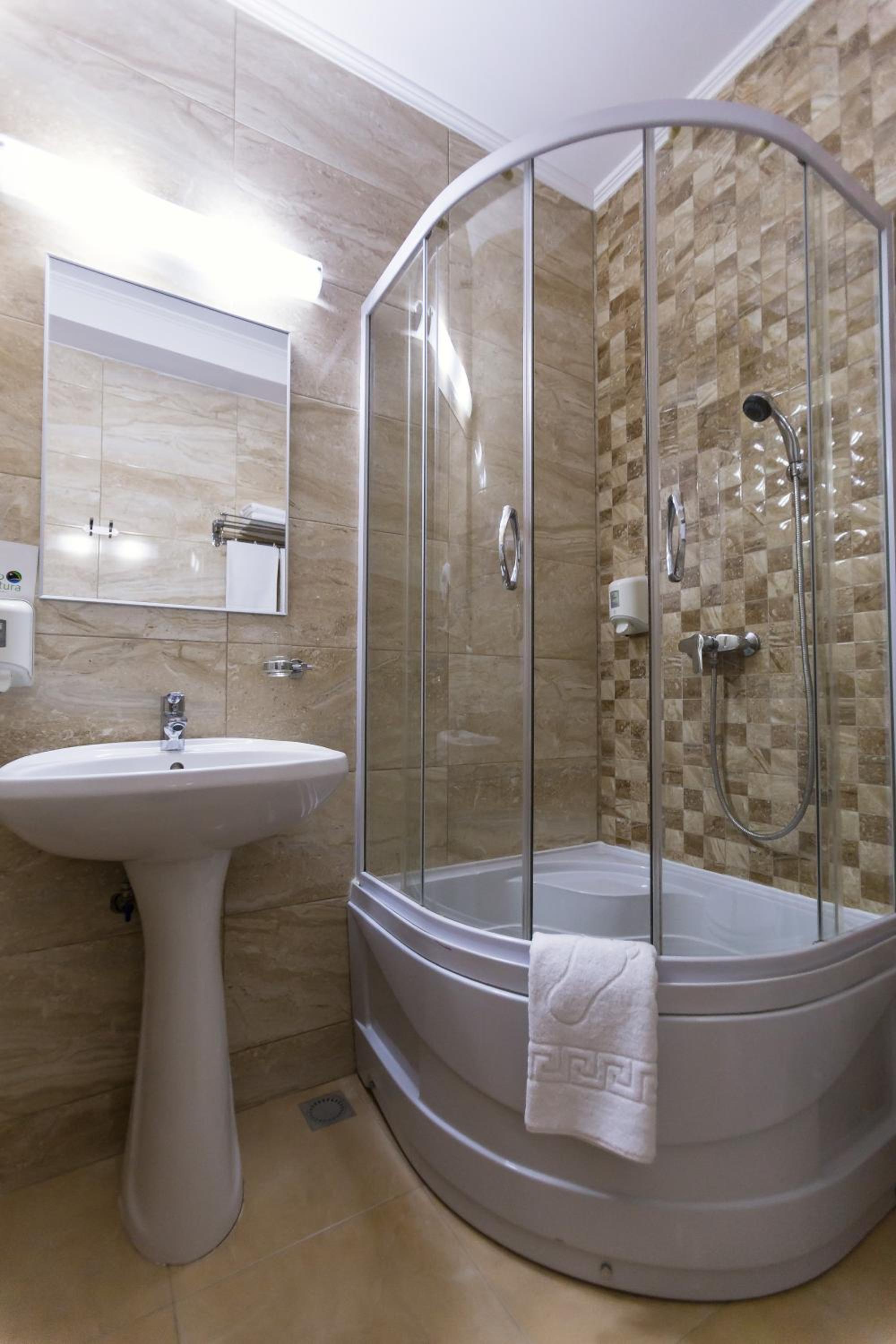 Premium Double or Twin Room - Photo 5