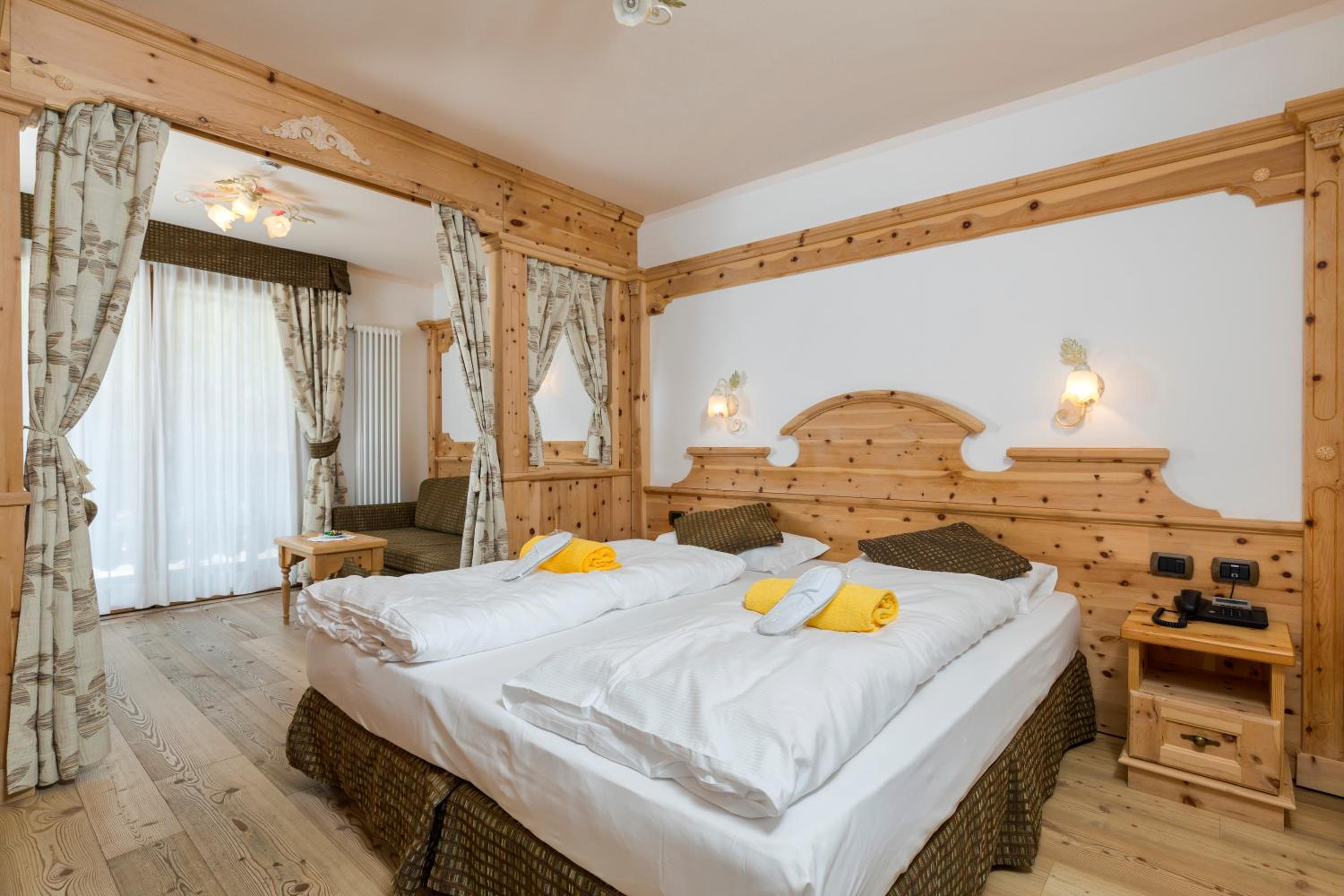 Superior Double or Twin Room with Balcony - Photo 3