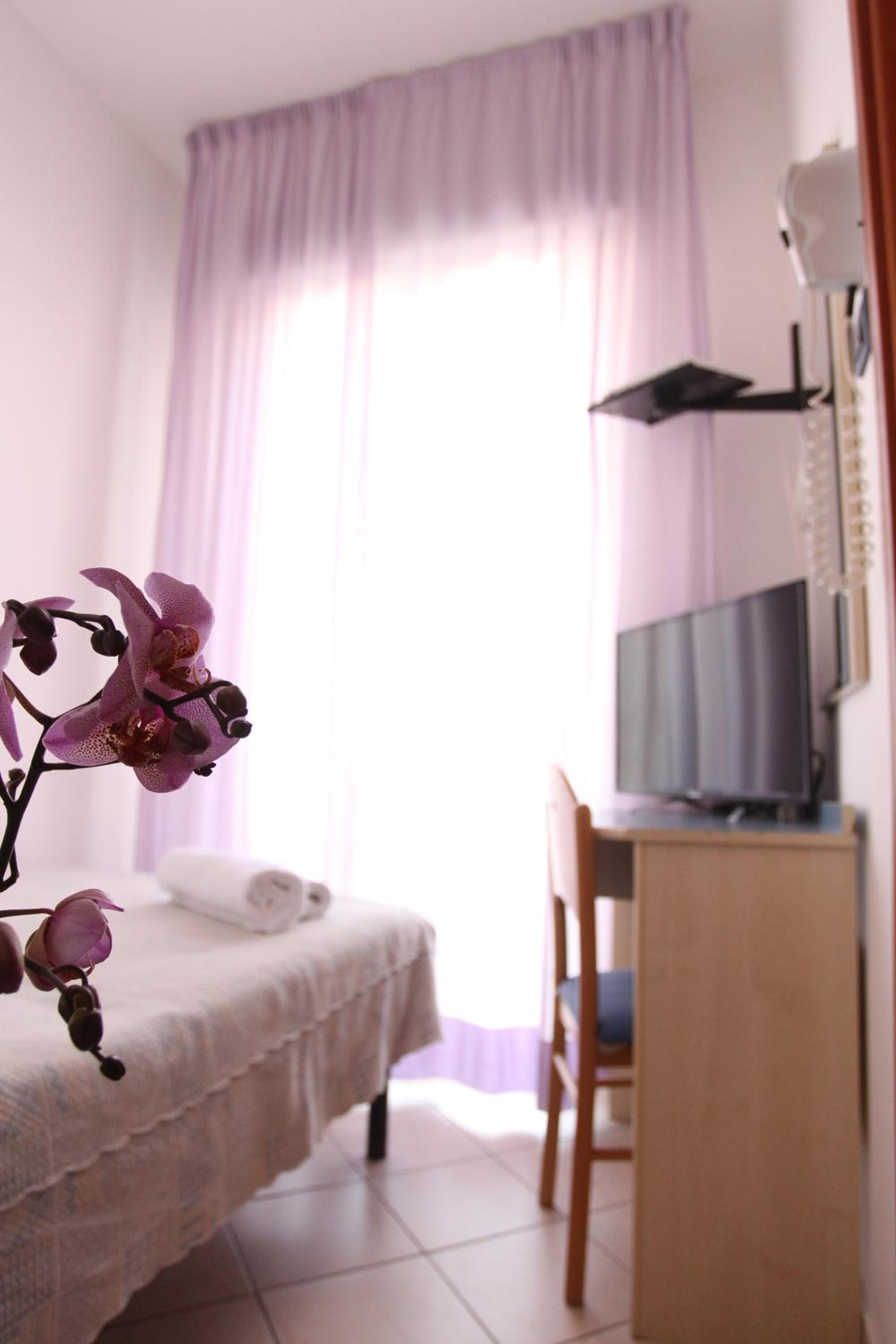 Small Single Room with Beach Access photo 2