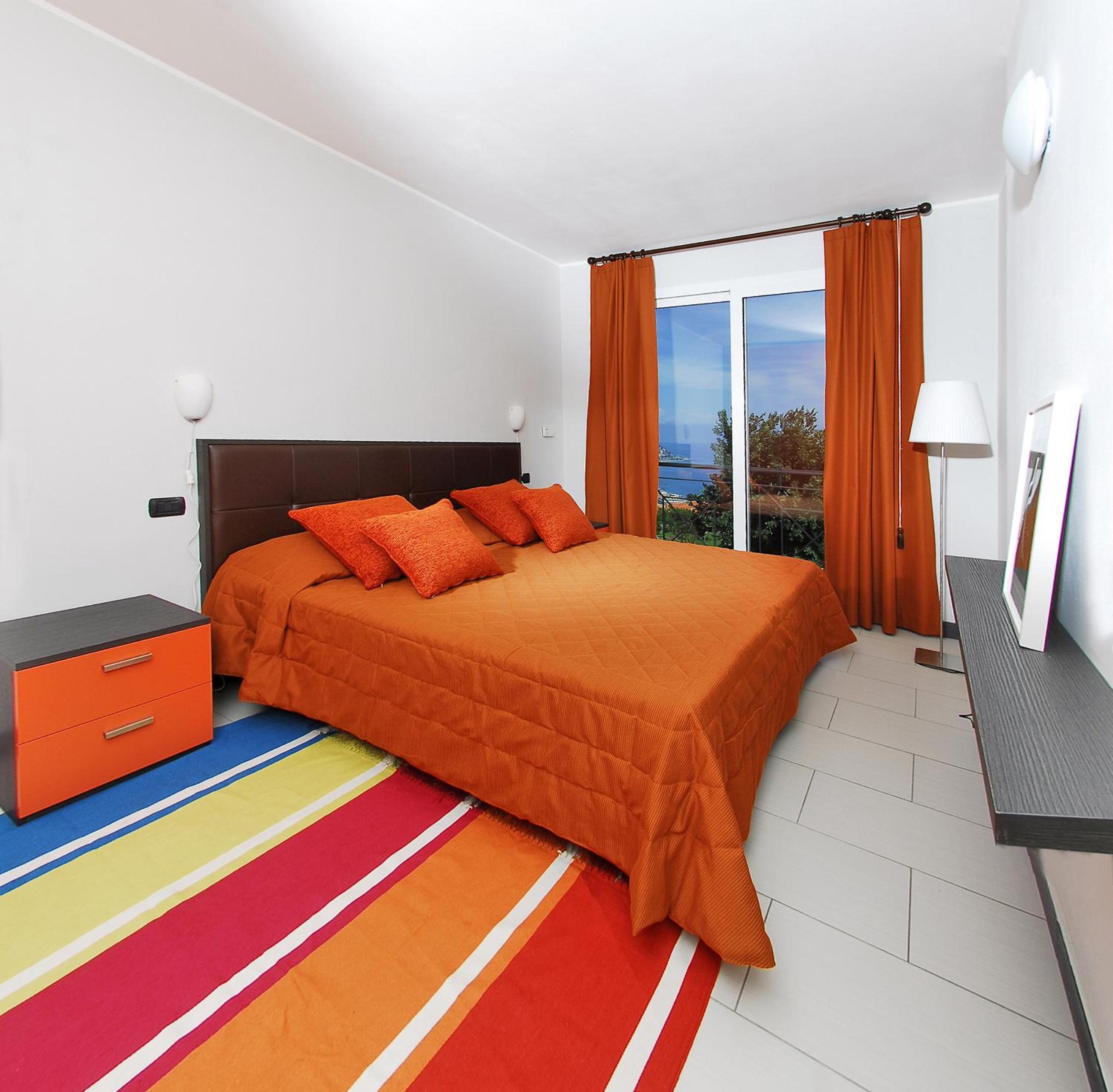 Family One-Bedroom Apartment (2 Adults + 2 Children)