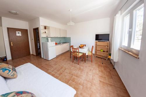 Apartment with Terrace photo 2