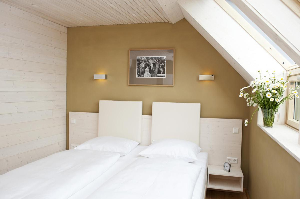 One-Bedroom Apartment (2 - 4 Adults) - Photo 8