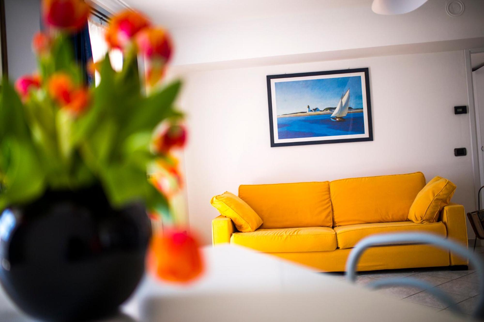 Apartment with Terrace - Photo 16
