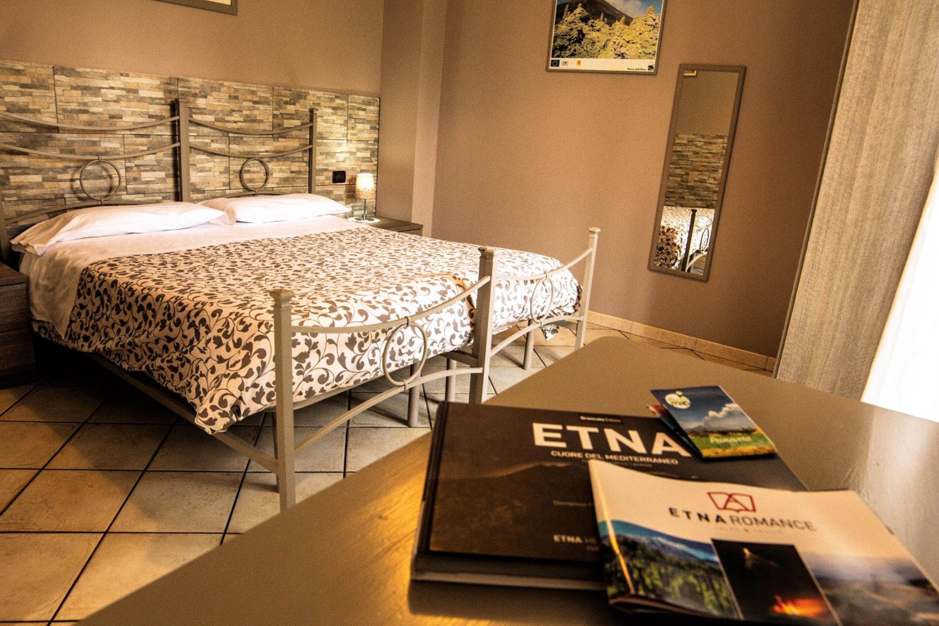 Double or Twin Room with Patio