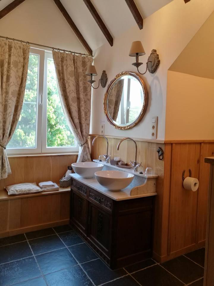 Family Room with Shower photo 2