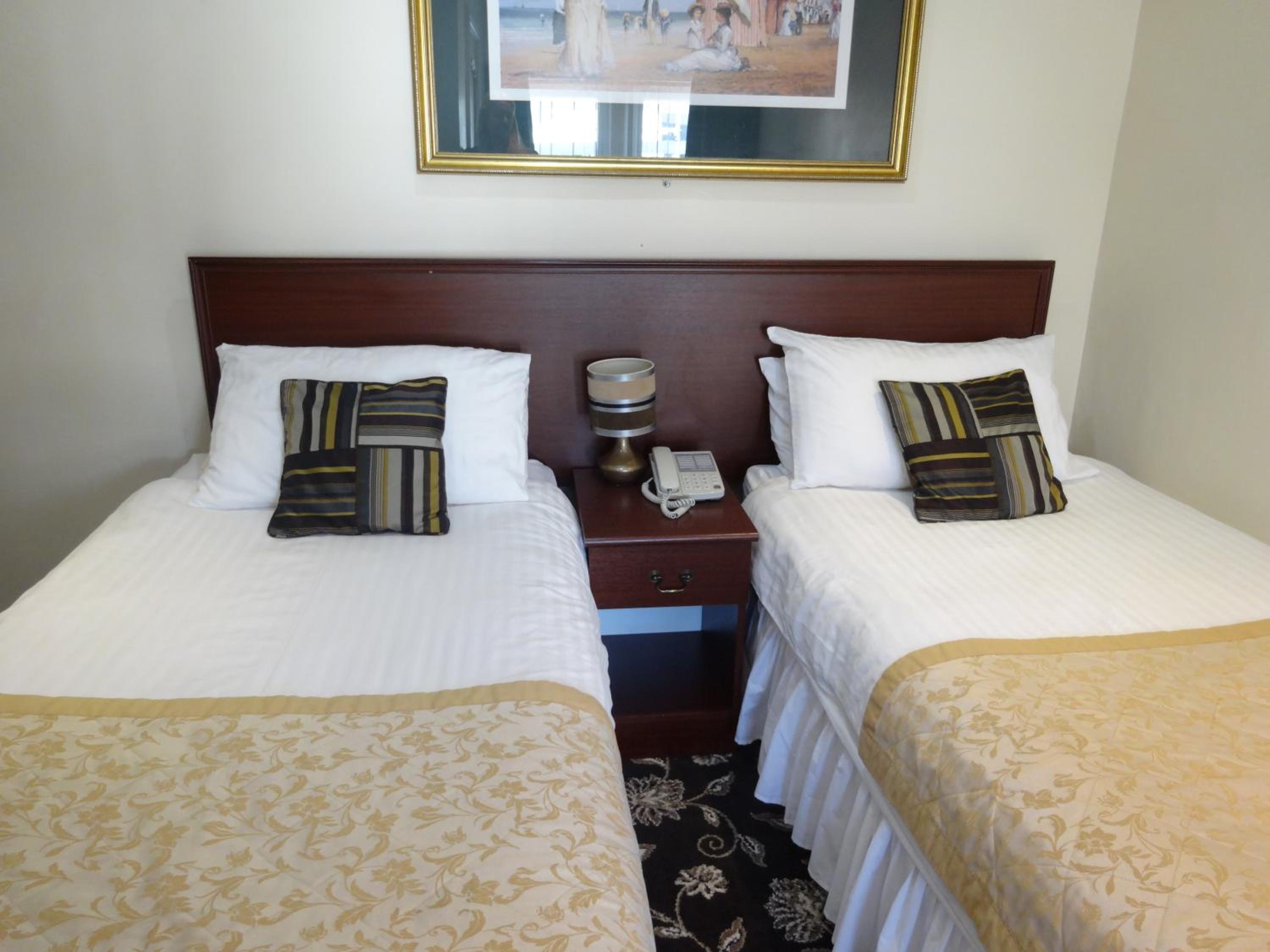 Twin Room - Photo 1
