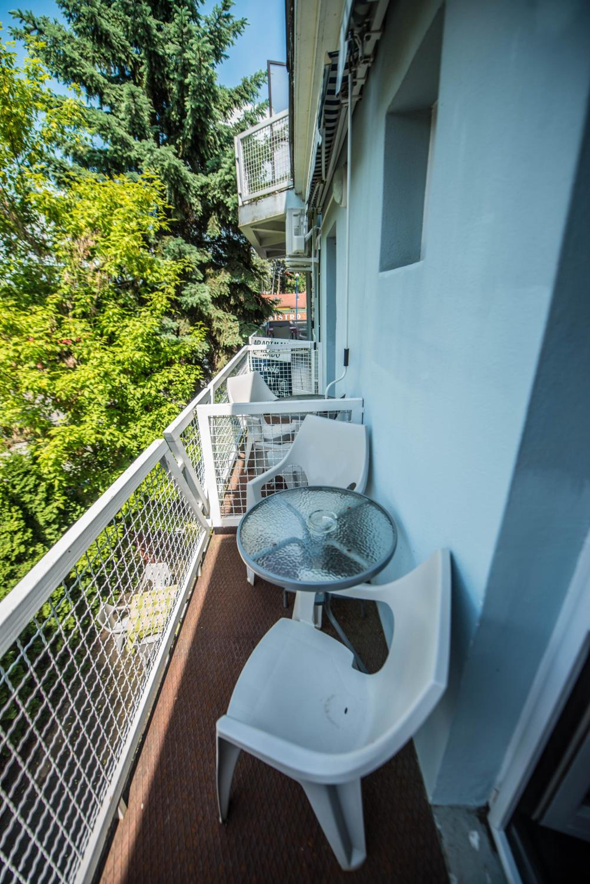 Apartment (4 Adults) - Photo 4