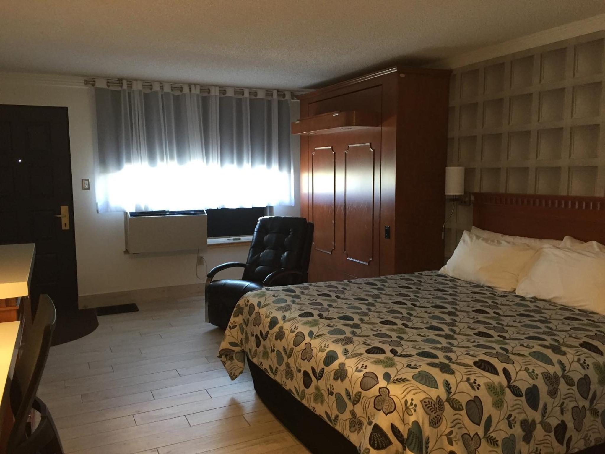 Executive Room