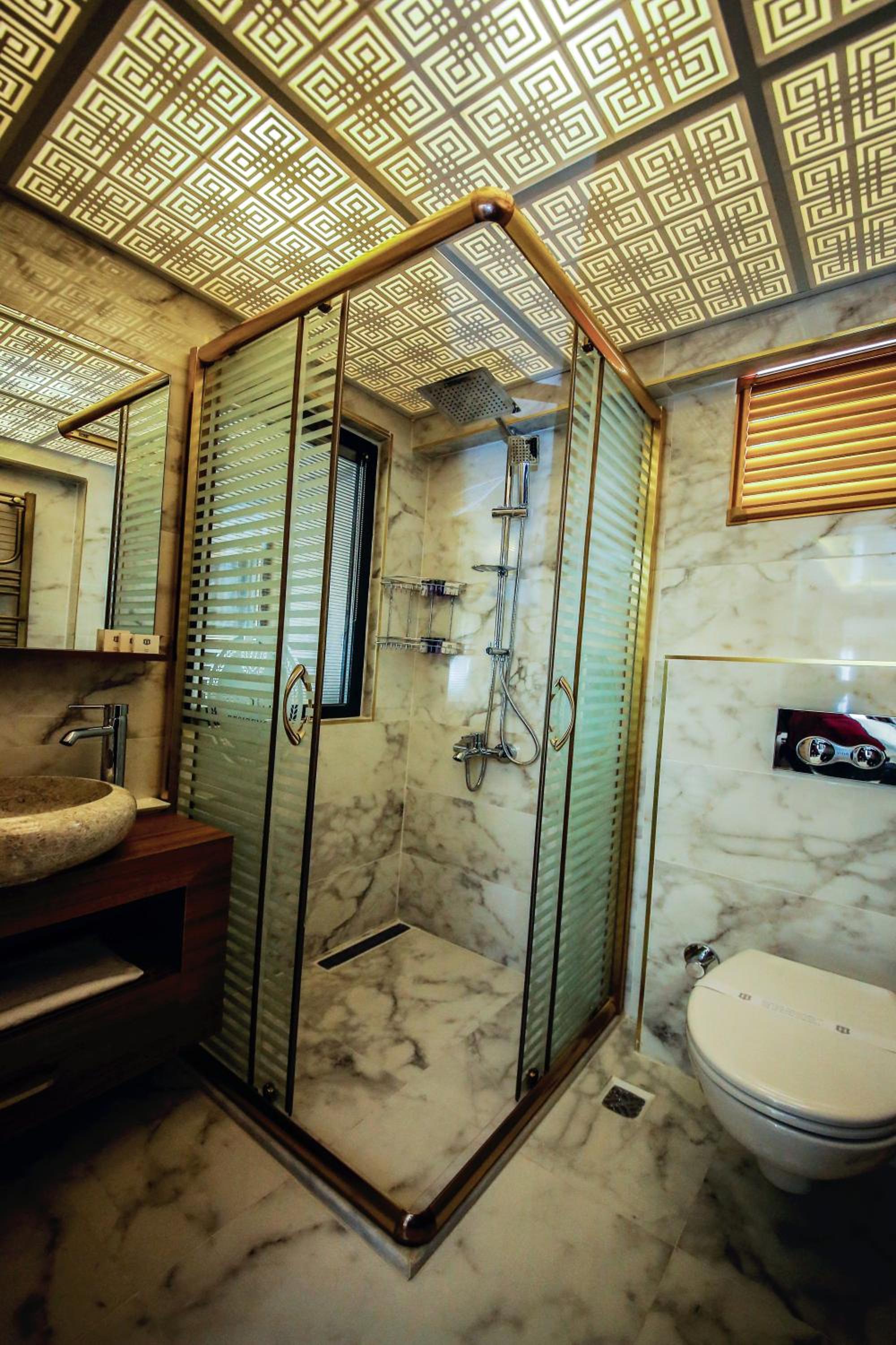 King Suite photo 3