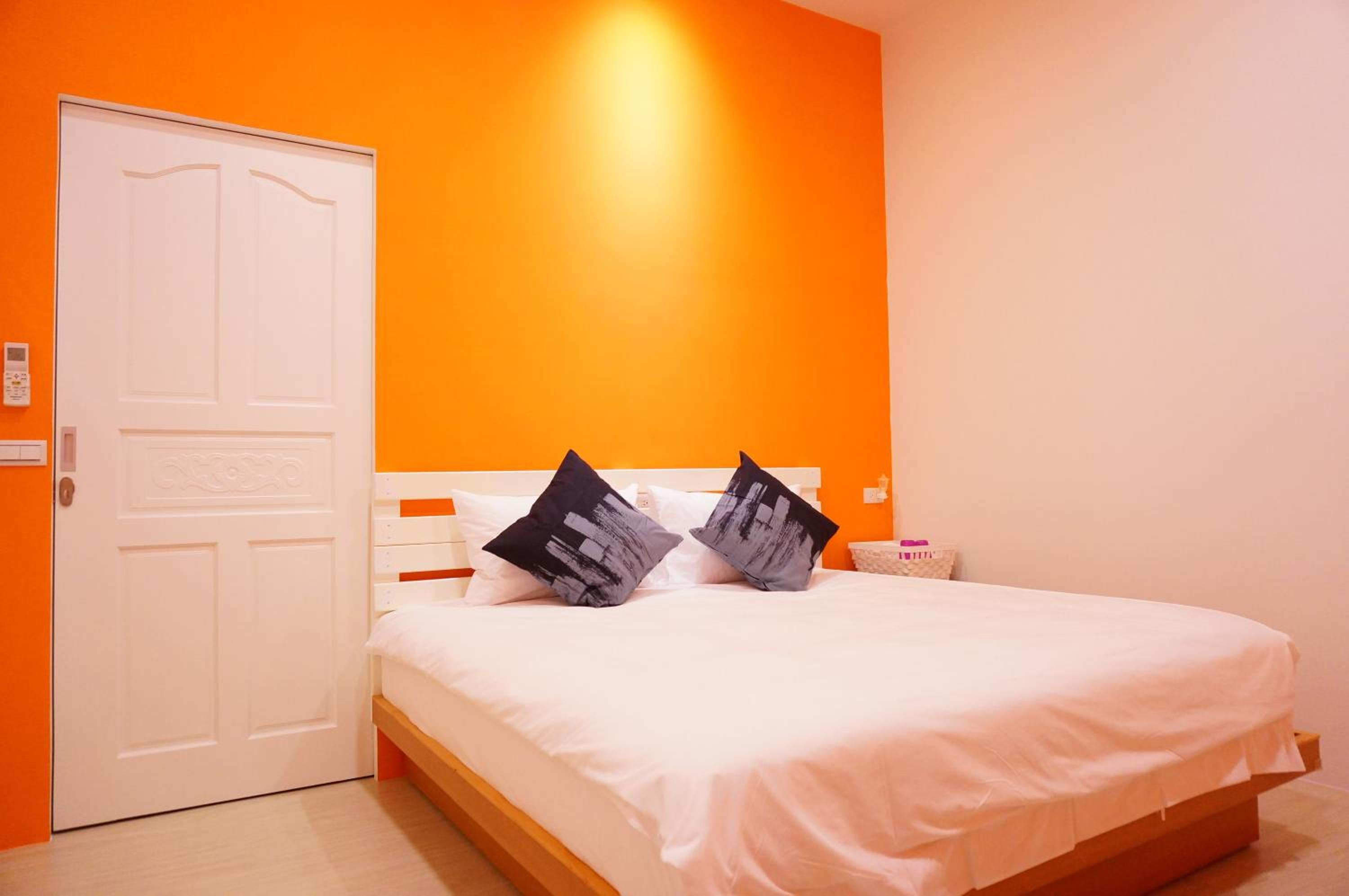 Double Room with Shared Bathroom photo 1