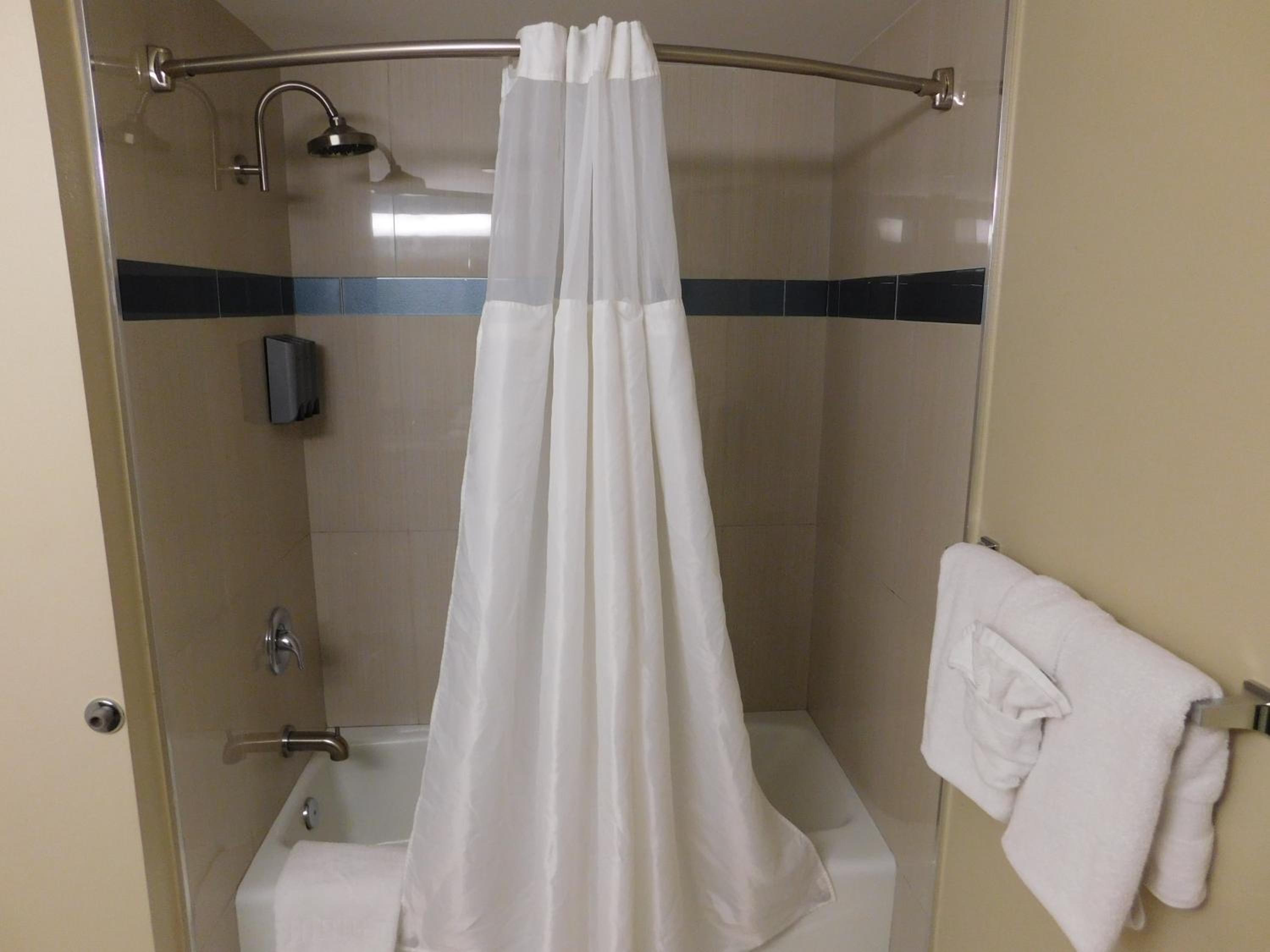 Deluxe Queen Room with Two Queen Beds - Non-Smoking