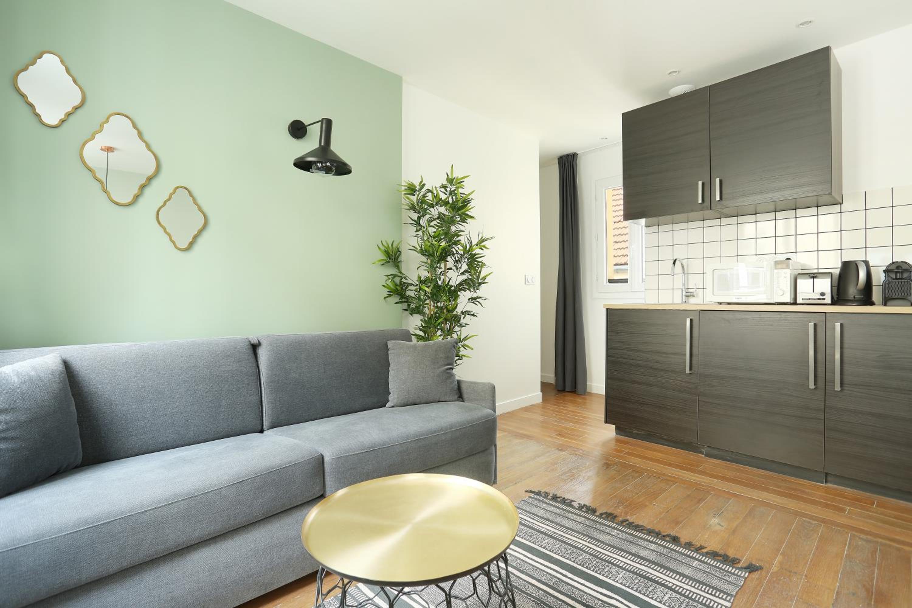 Apartment photo 2
