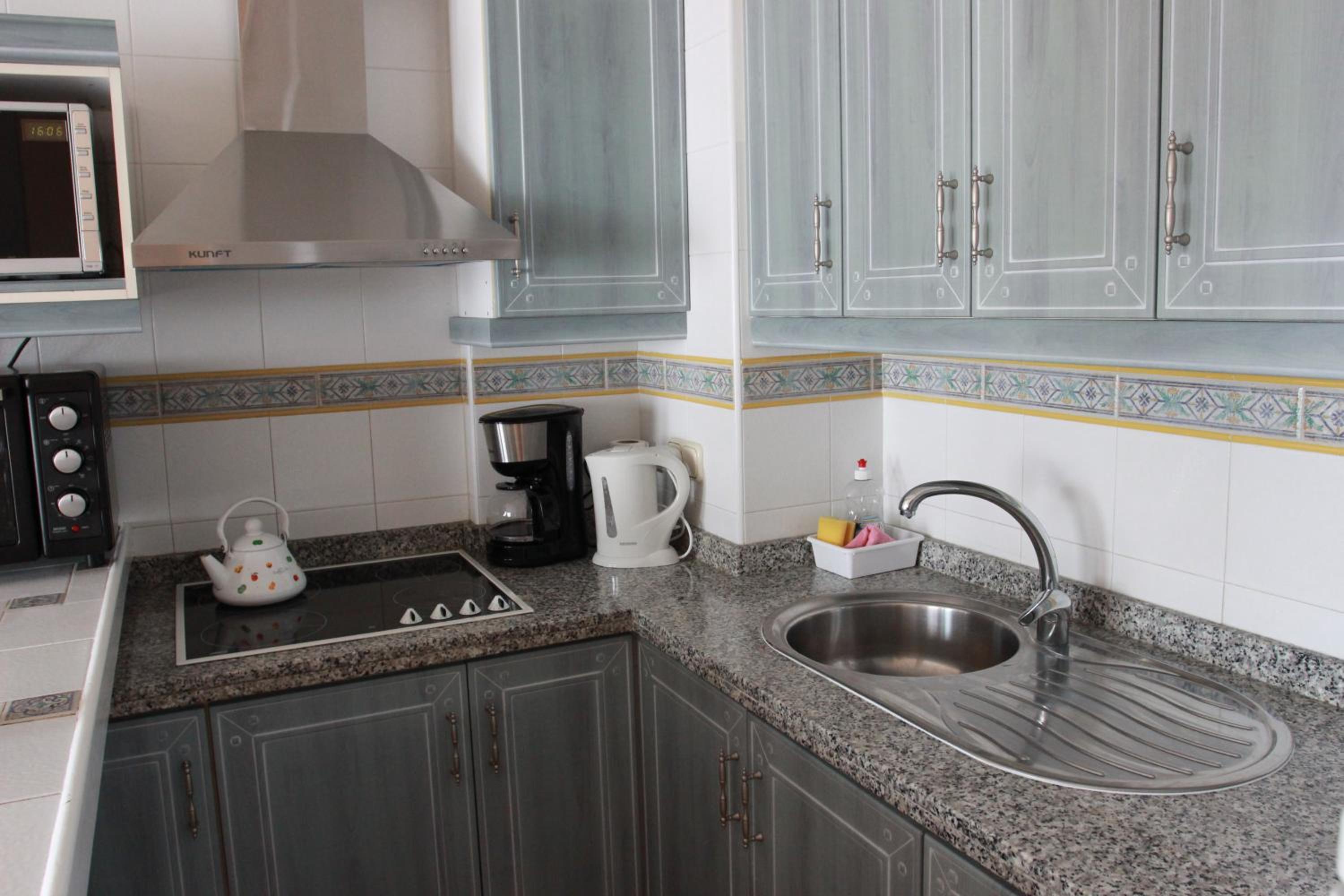 Apartment with Sea View thumbnail 6