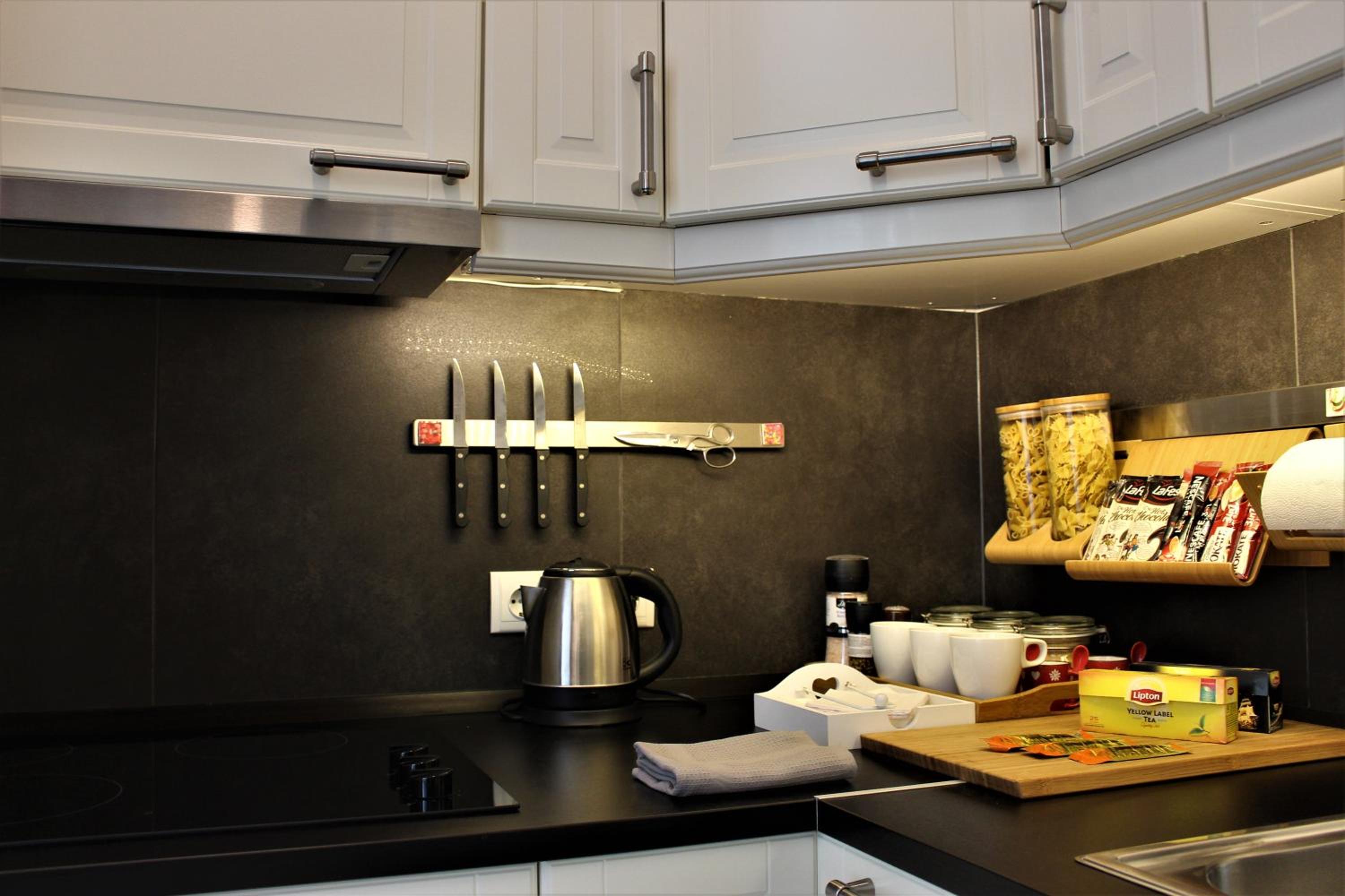 Studio Apartment - Photo 6