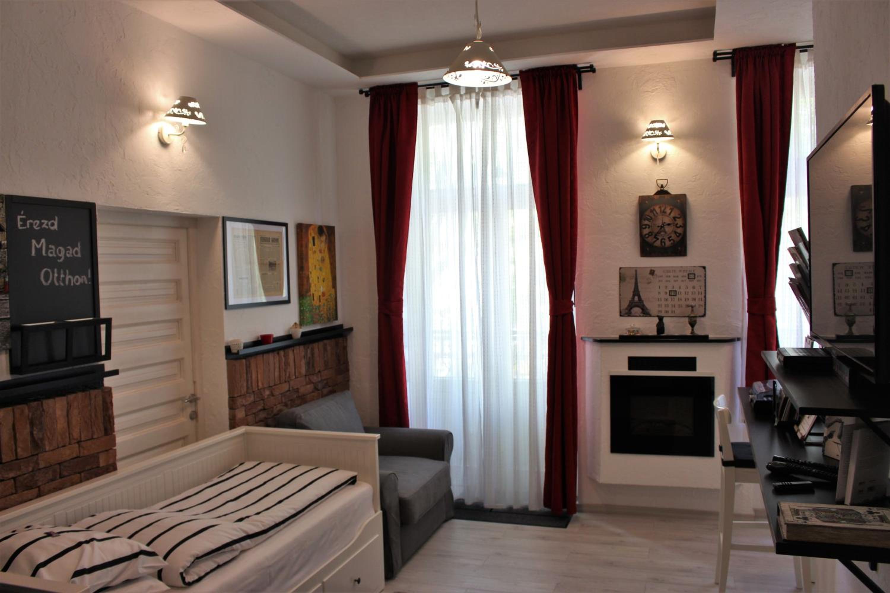 Studio Apartment - Photo 57