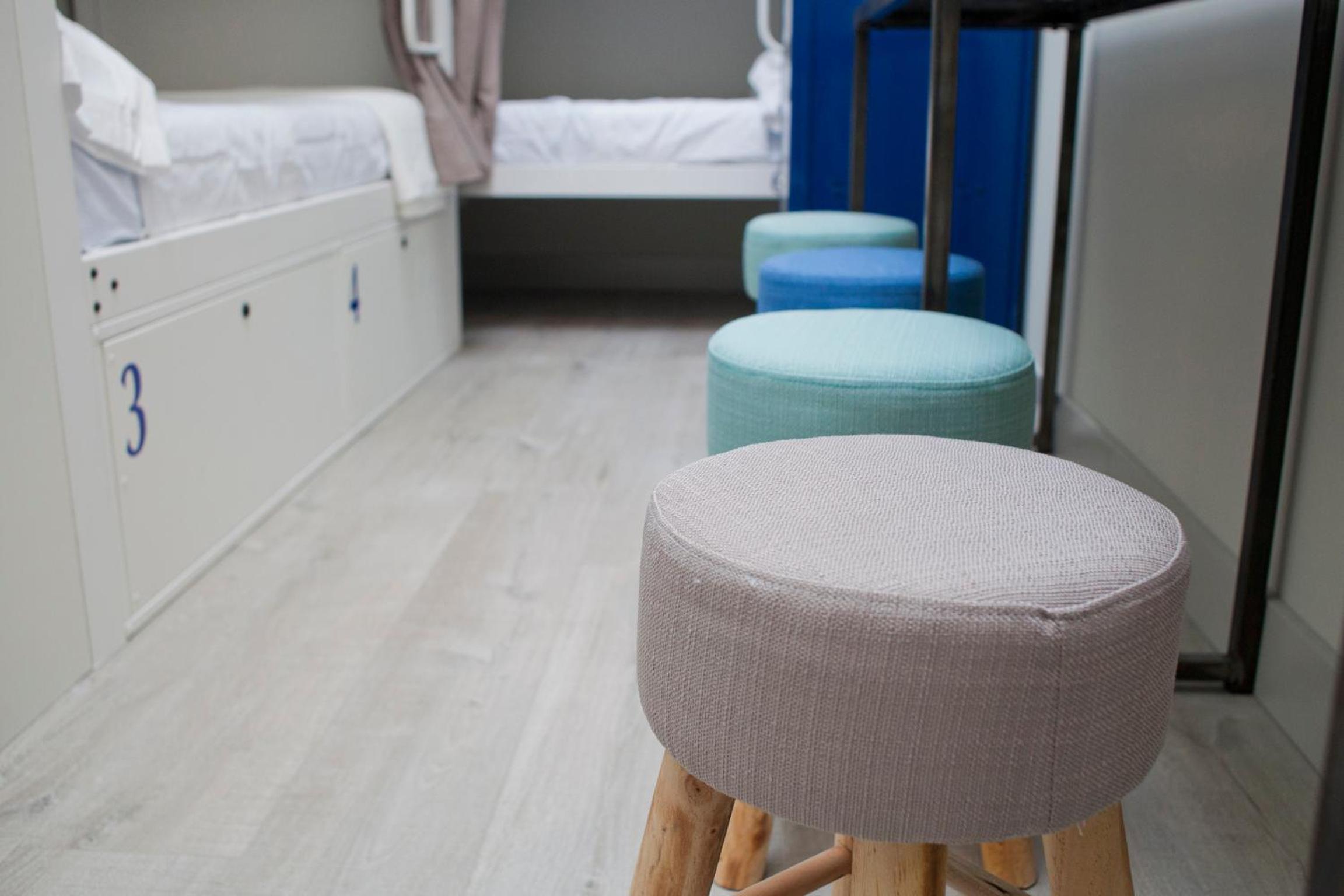 Habitación familiar con baño compartido