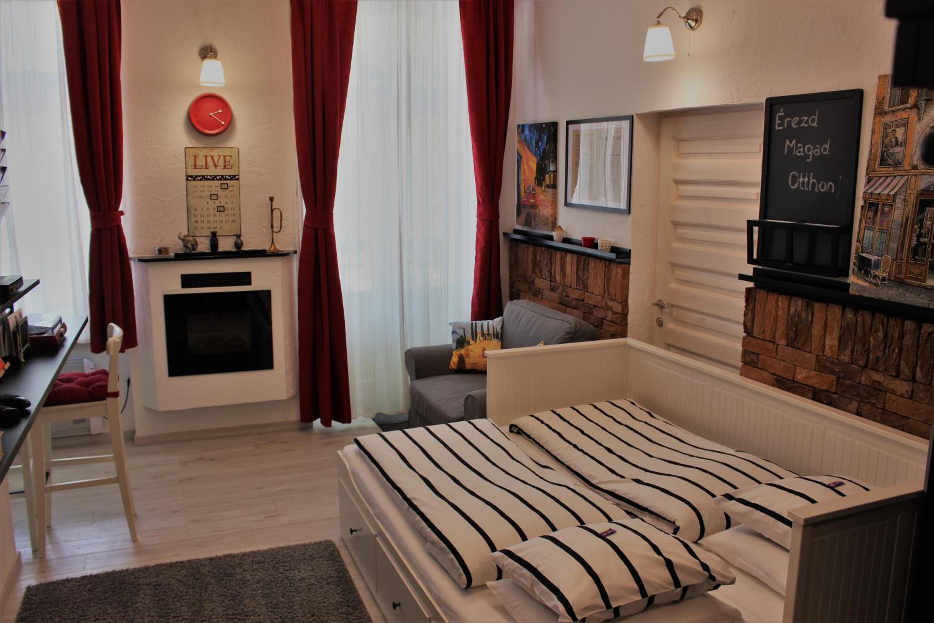 Studio Apartment - Photo 5