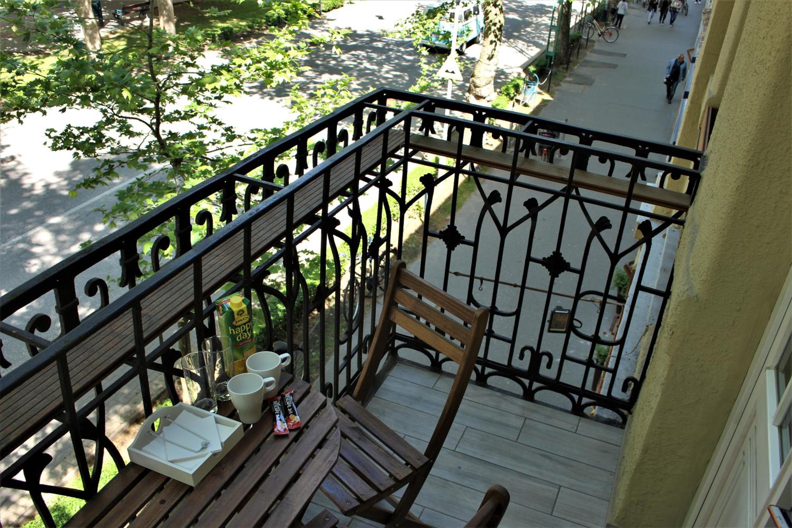Studio Apartment - Photo 10