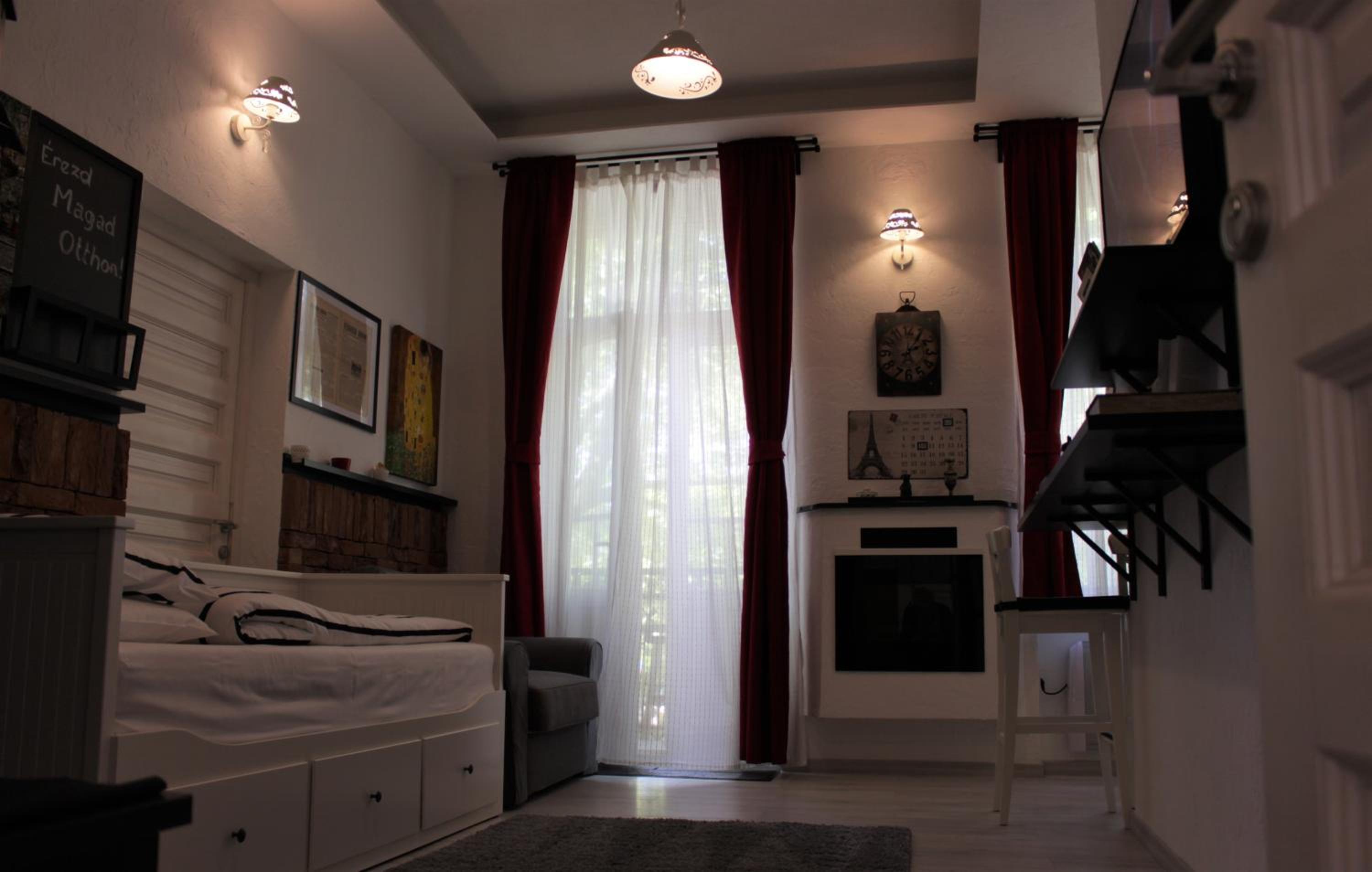 Studio Apartment - Photo 44