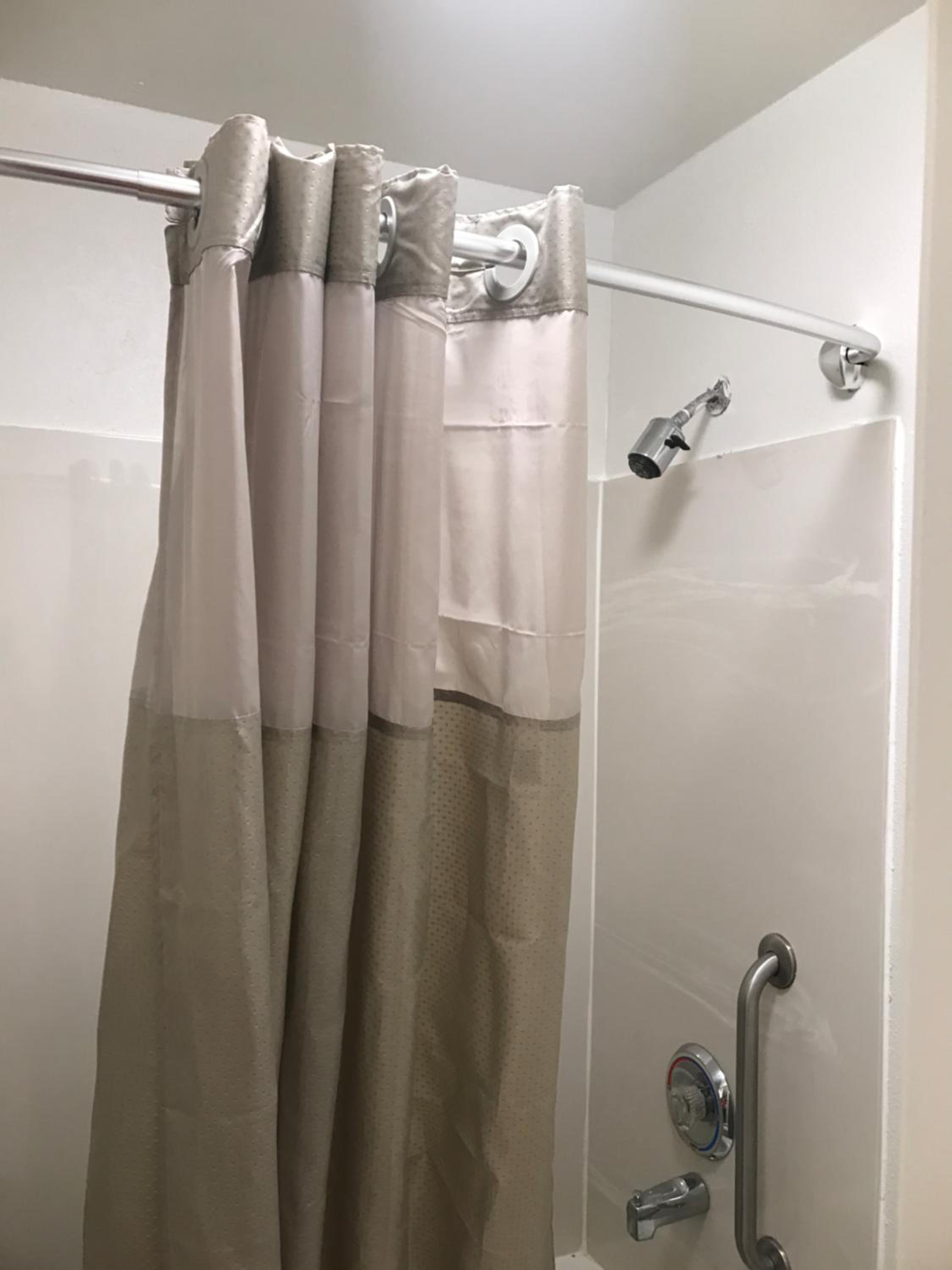 Queen Room - Disability Access - Non-Smoking - Photo 4