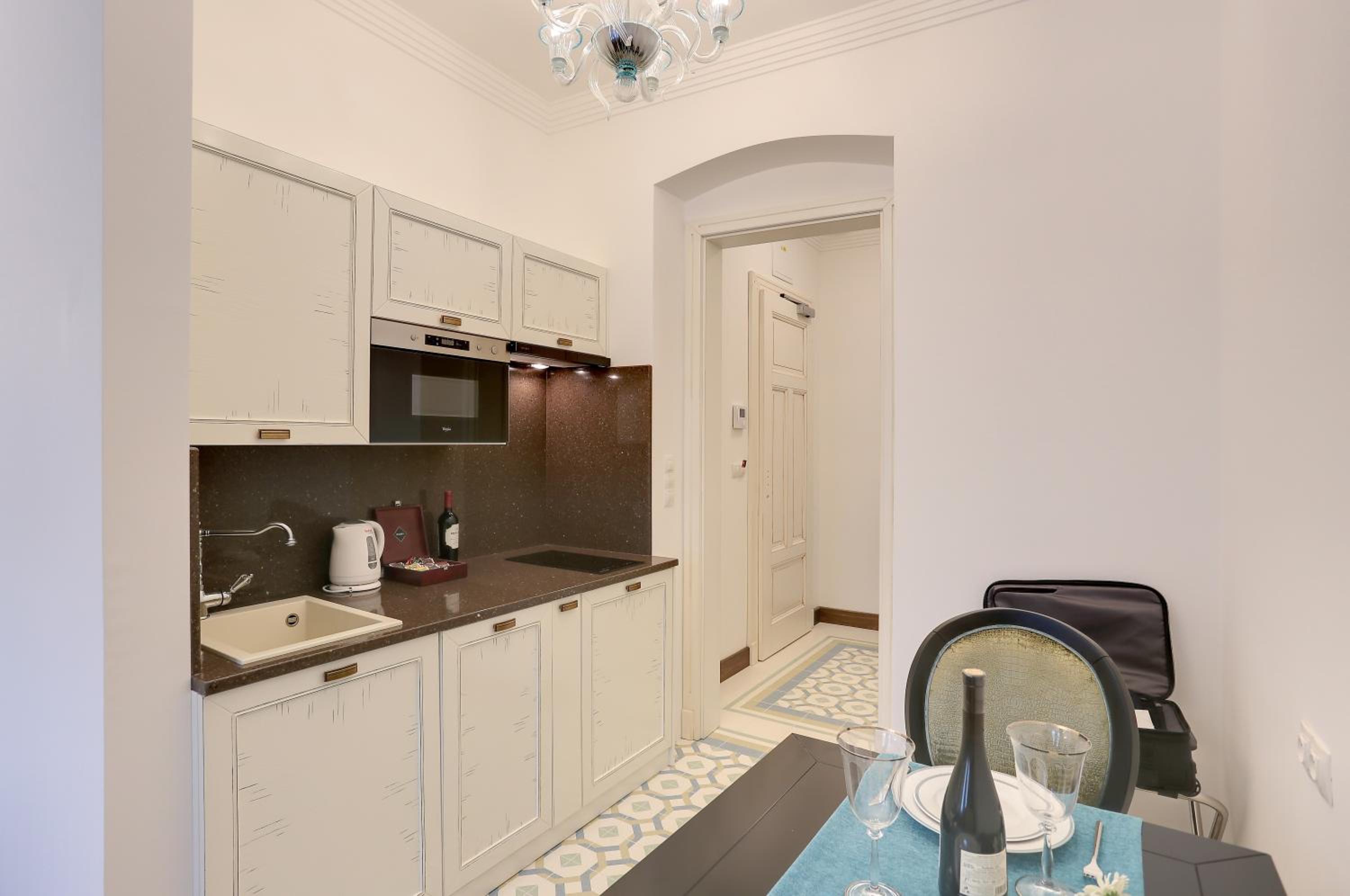 Apartment photo 2