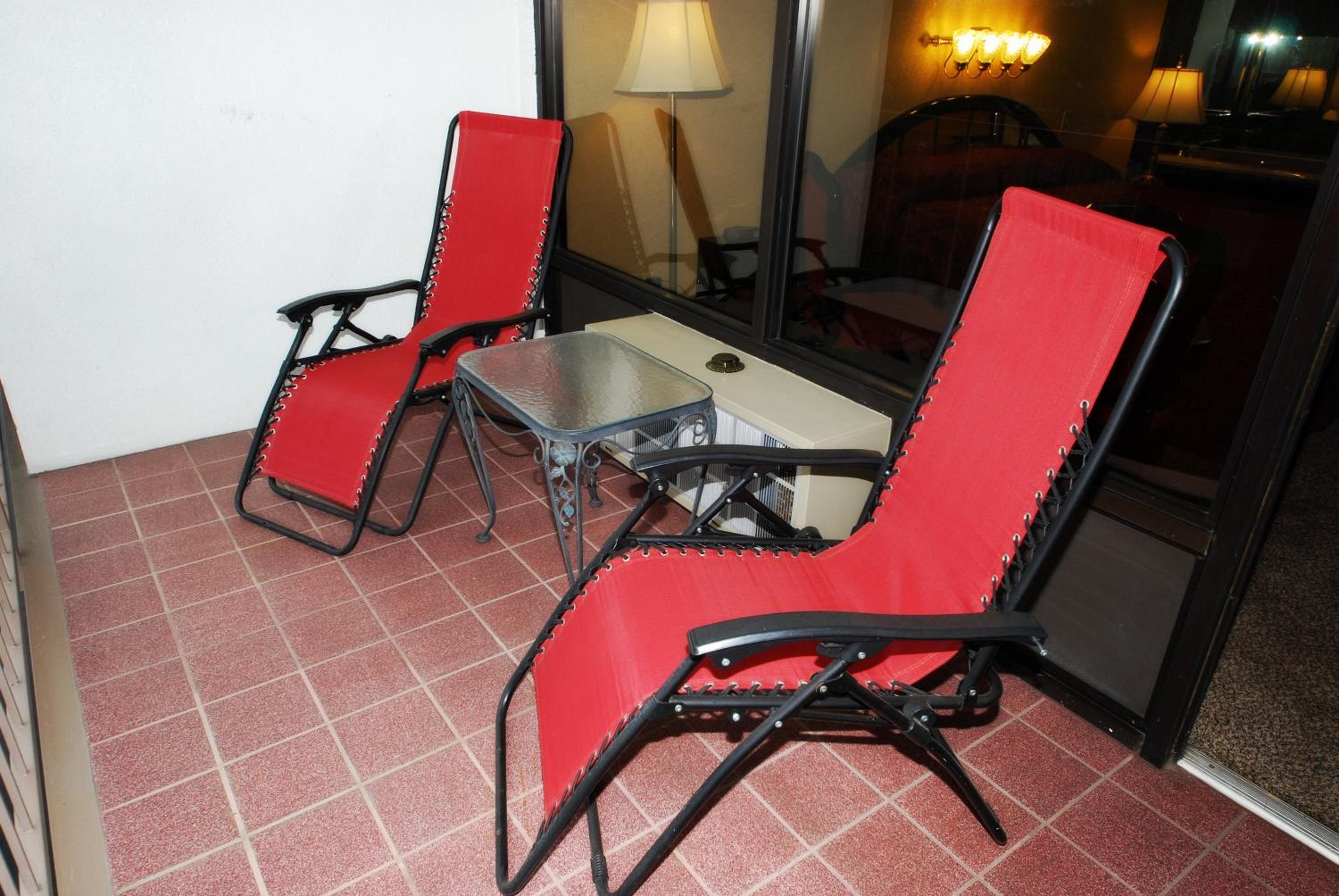 Deluxe King Room with Spa Bath photo 3