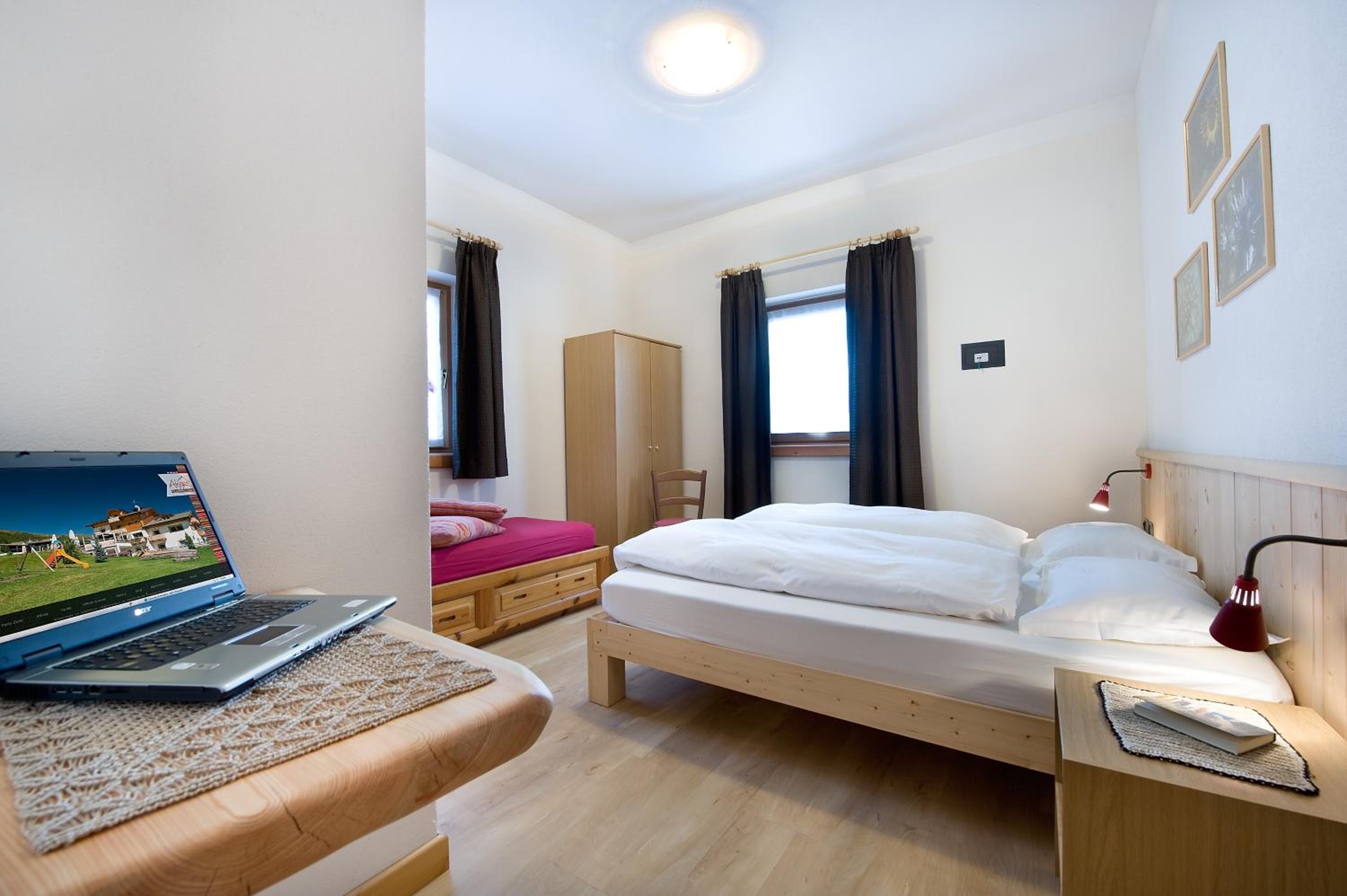 Economy Triple Room photo 1