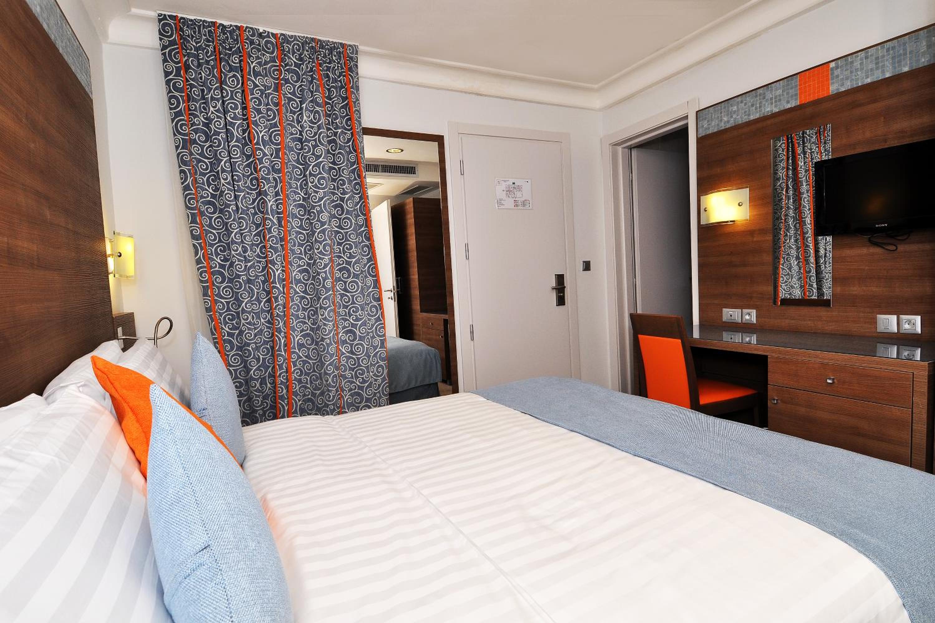 One-Bedroom Suite