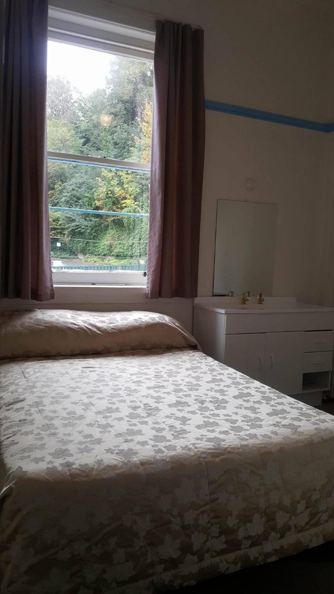 Double Room with Shared Bathroom photo 1