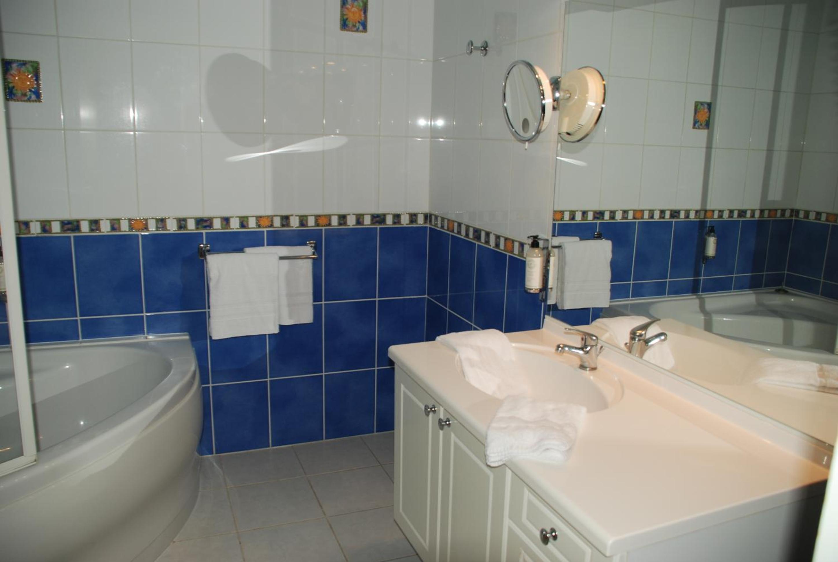 Triple Room - Photo 7