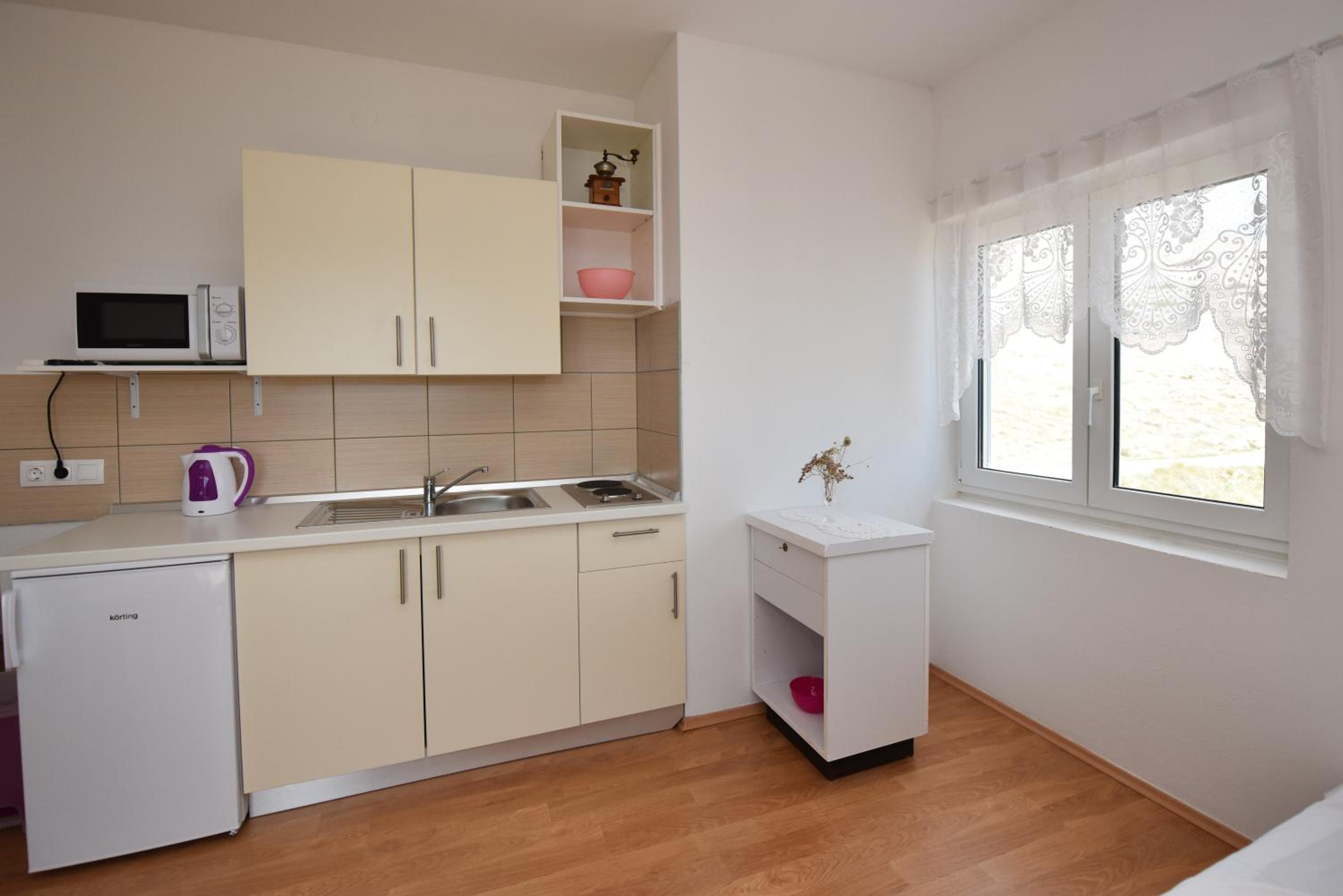 Apartment with Sea View - Photo 11