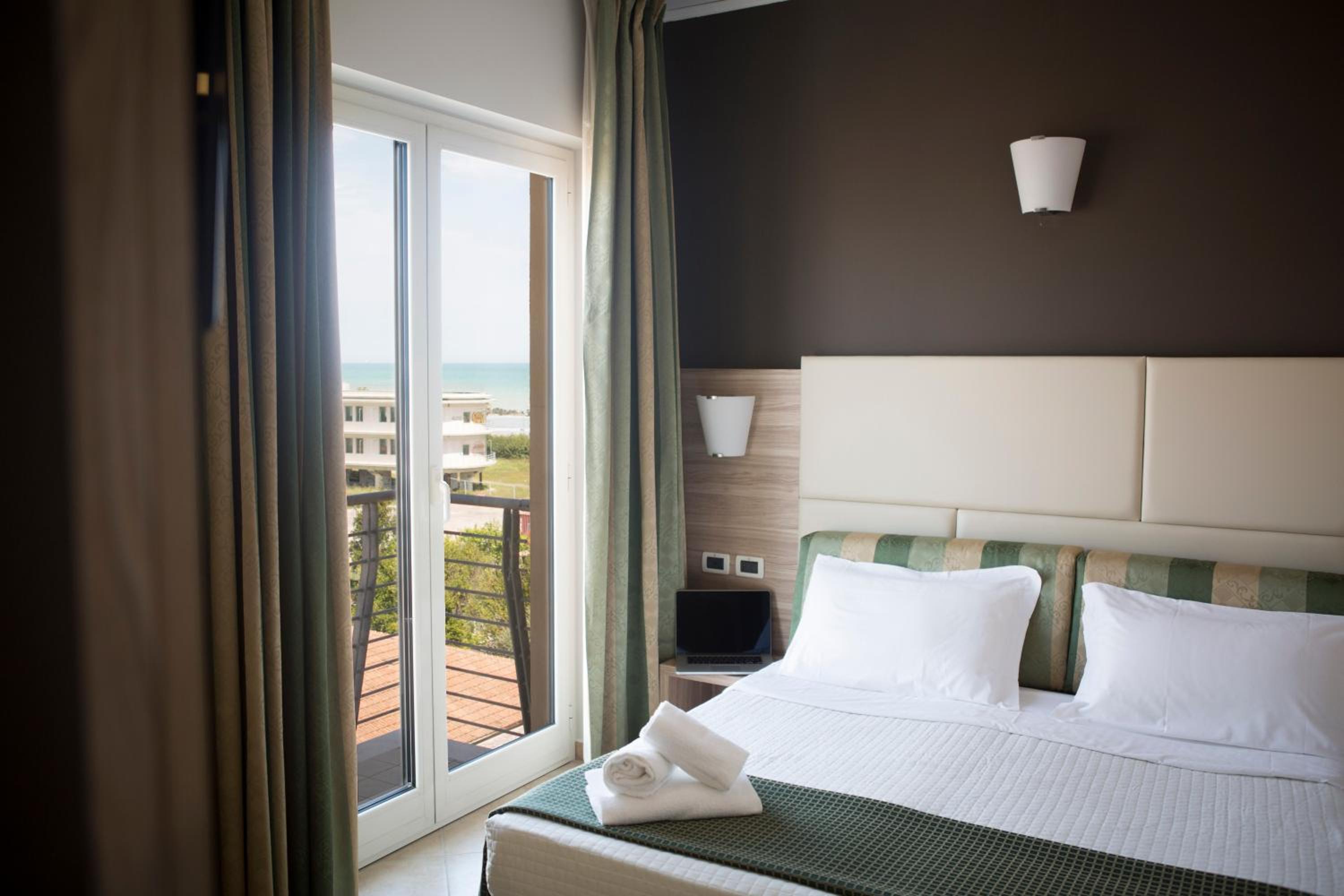 Comfort Triple Room with Balcony