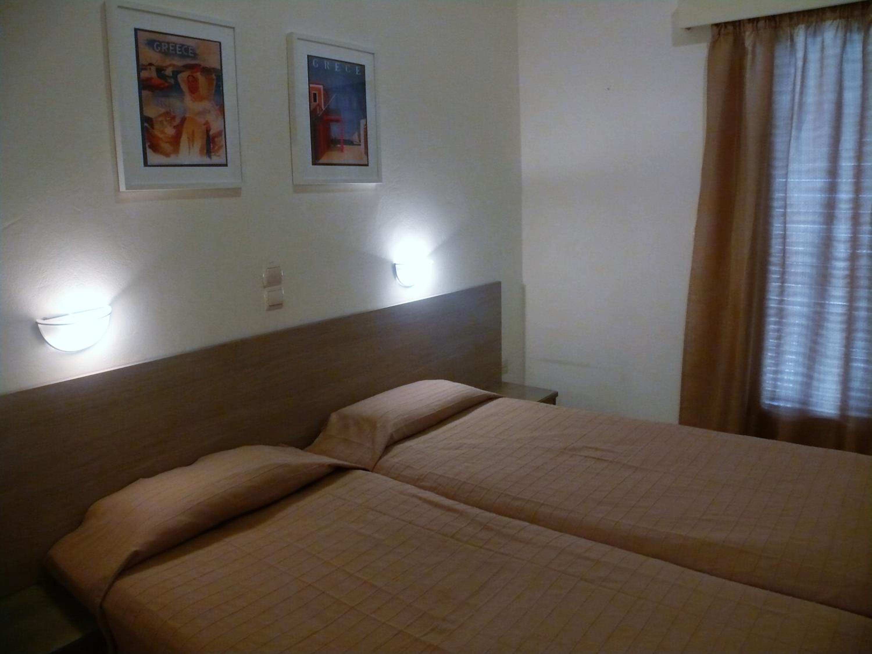 Twin/Double Room - Photo 9